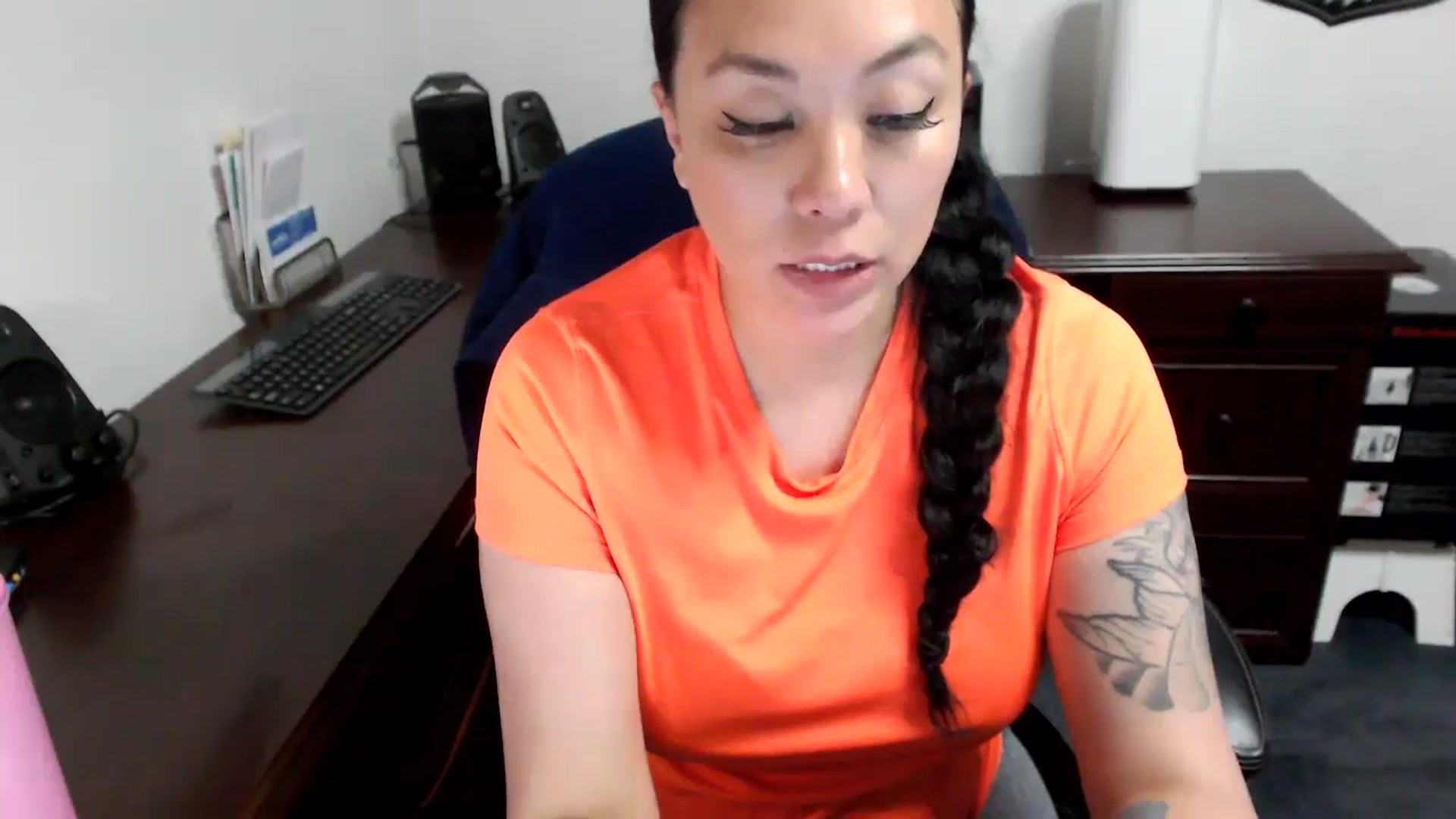 Gallery image thumbnail from MickaylaMoon's myfreecams stream on, 05/13/2024, 19:10 image 5 of 20