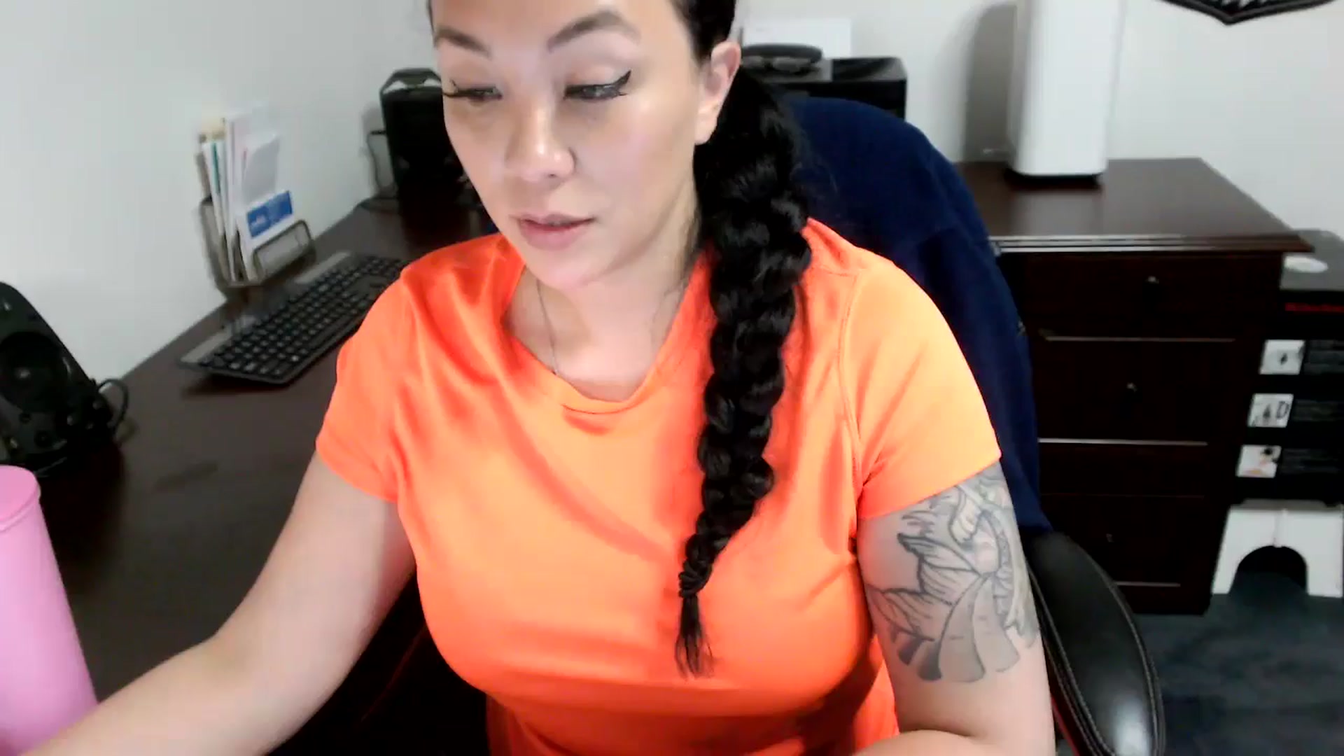 Gallery image thumbnail from MickaylaMoon's myfreecams stream on, 05/13/2024, 20:03 image 1 of 20