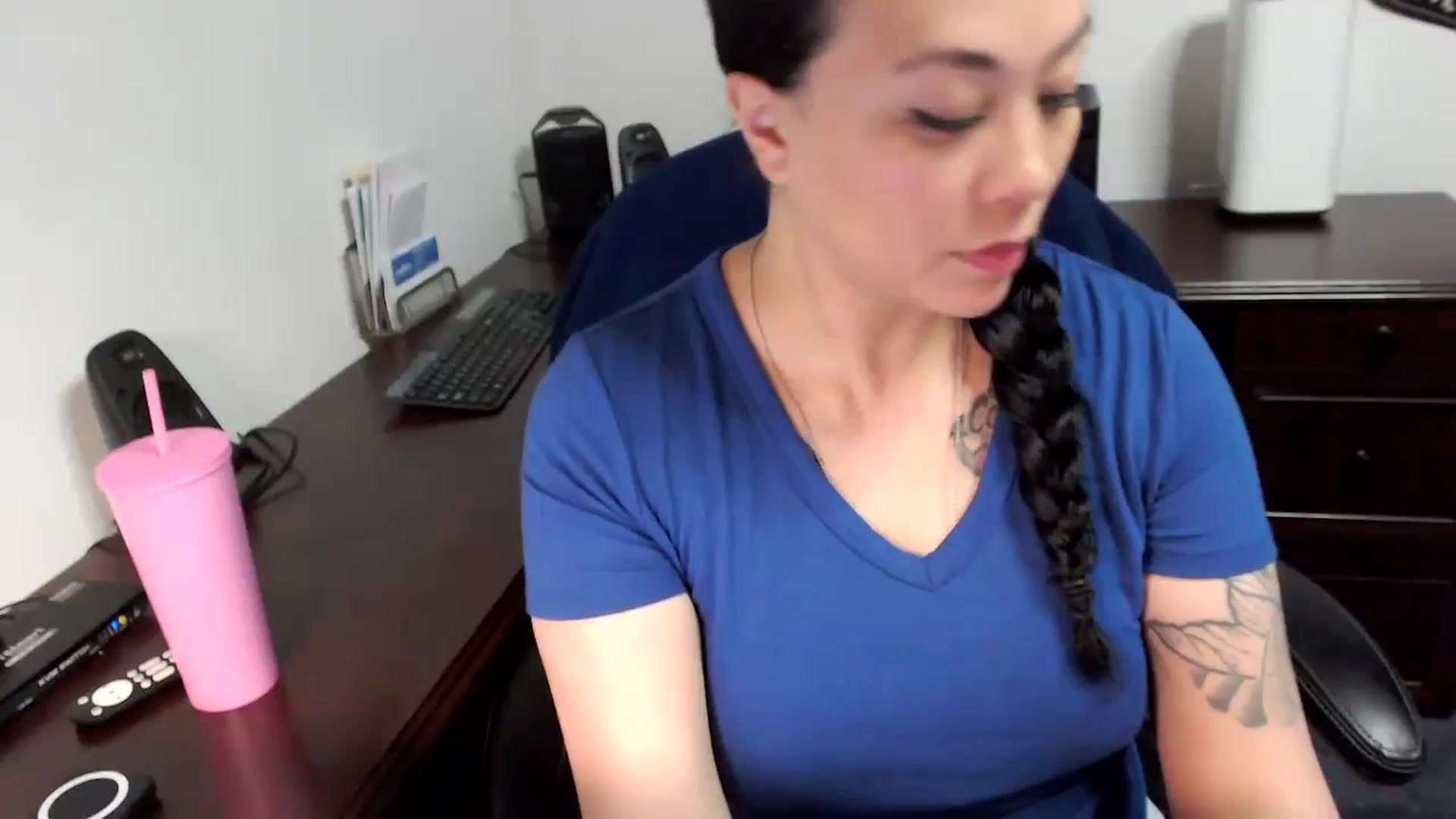 Gallery image thumbnail from MickaylaMoon's myfreecams stream on, 05/14/2024, 16:48 image 5 of 20