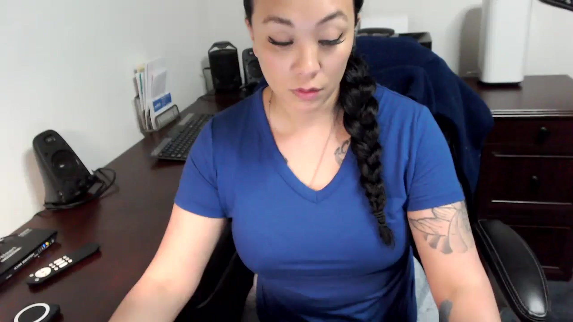Gallery image thumbnail from MickaylaMoon's myfreecams stream on, 05/14/2024, 16:48 image 19 of 20