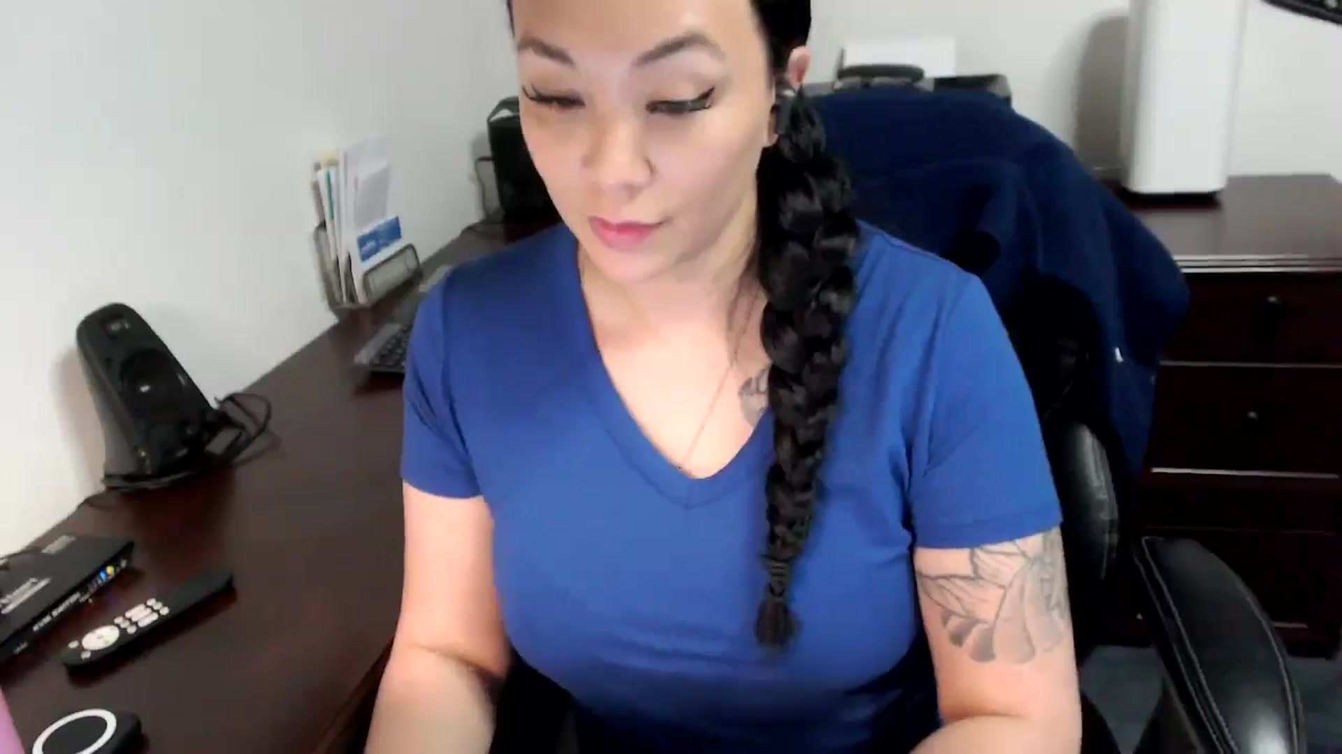 Gallery image thumbnail from MickaylaMoon's myfreecams stream on, 05/14/2024, 17:07 image 11 of 20
