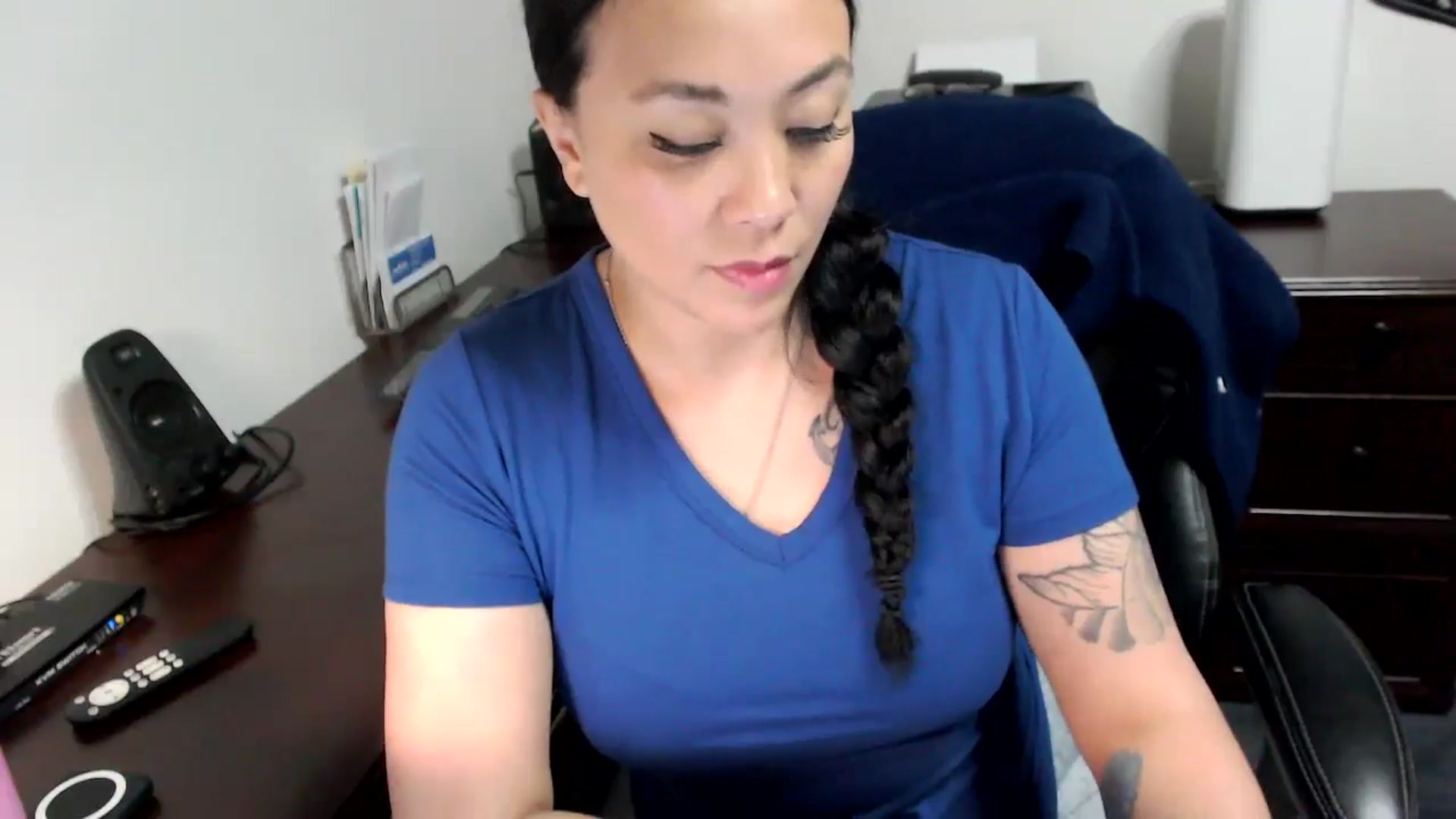 Gallery image thumbnail from MickaylaMoon's myfreecams stream on, 05/14/2024, 17:07 image 8 of 20