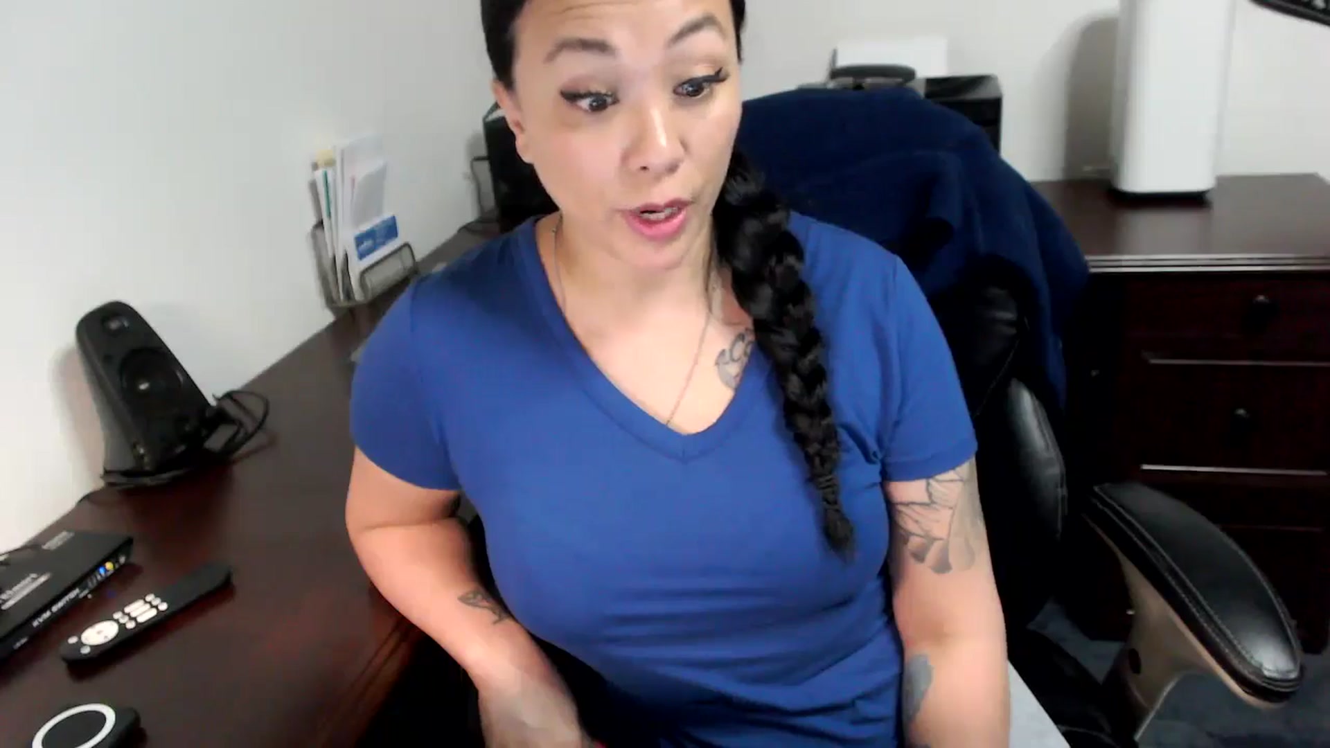 Gallery image thumbnail from MickaylaMoon's myfreecams stream on, 05/14/2024, 17:07 image 3 of 20