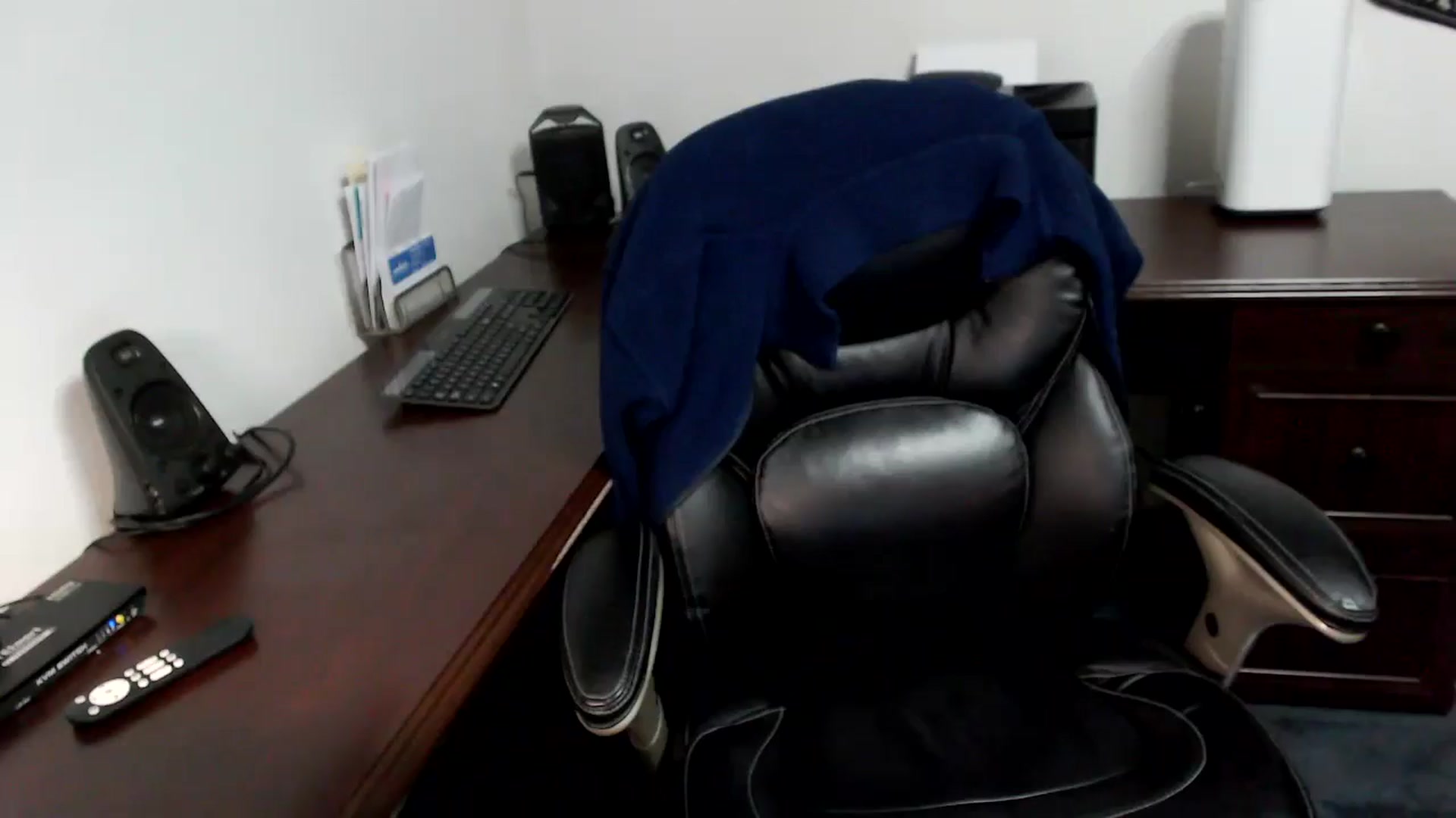 Gallery image thumbnail from MickaylaMoon's myfreecams stream on, 05/14/2024, 17:36 image 6 of 20