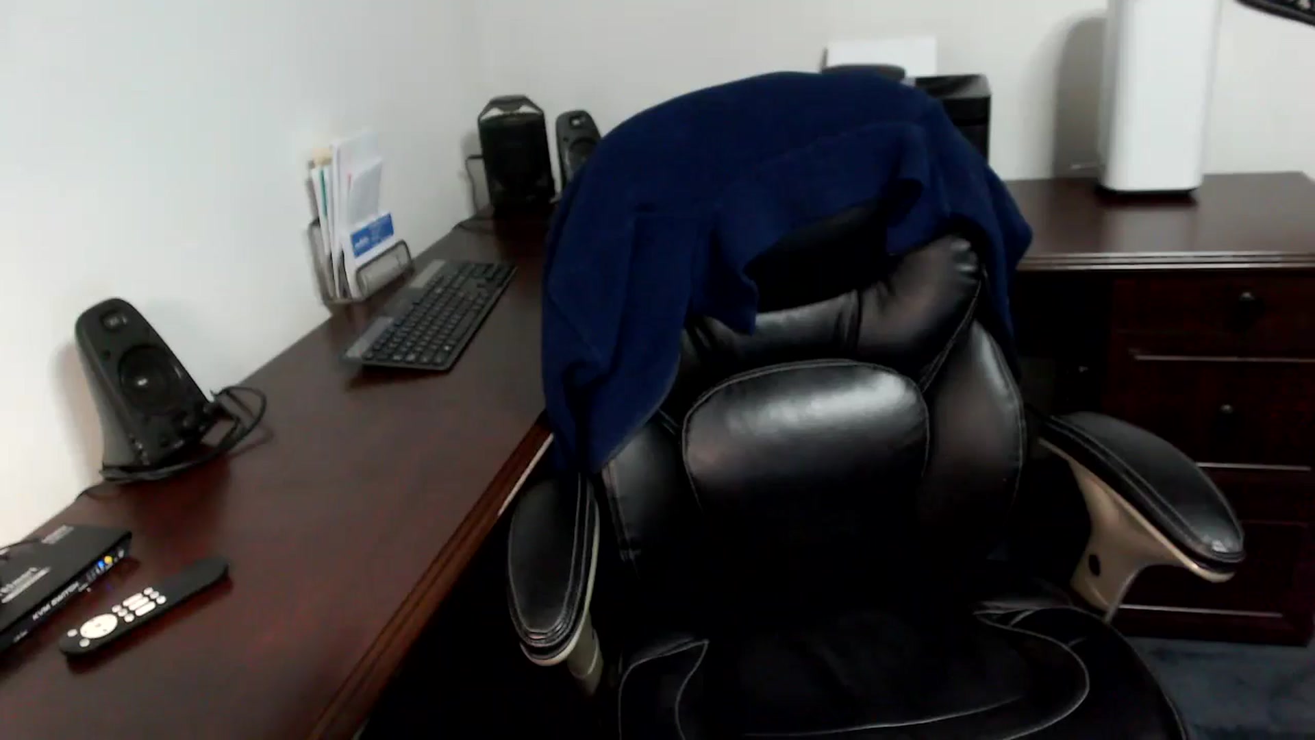 Gallery image thumbnail from MickaylaMoon's myfreecams stream on, 05/14/2024, 17:36 image 3 of 20