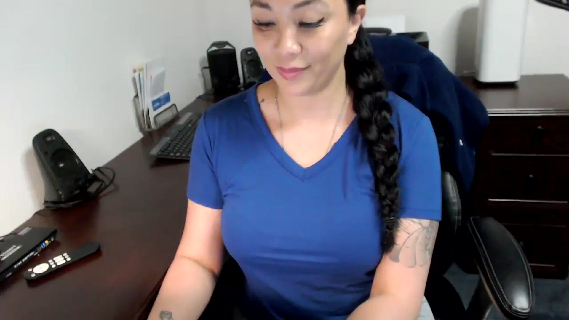 Gallery image thumbnail from MickaylaMoon's myfreecams stream on, 05/14/2024, 18:25 image 3 of 20