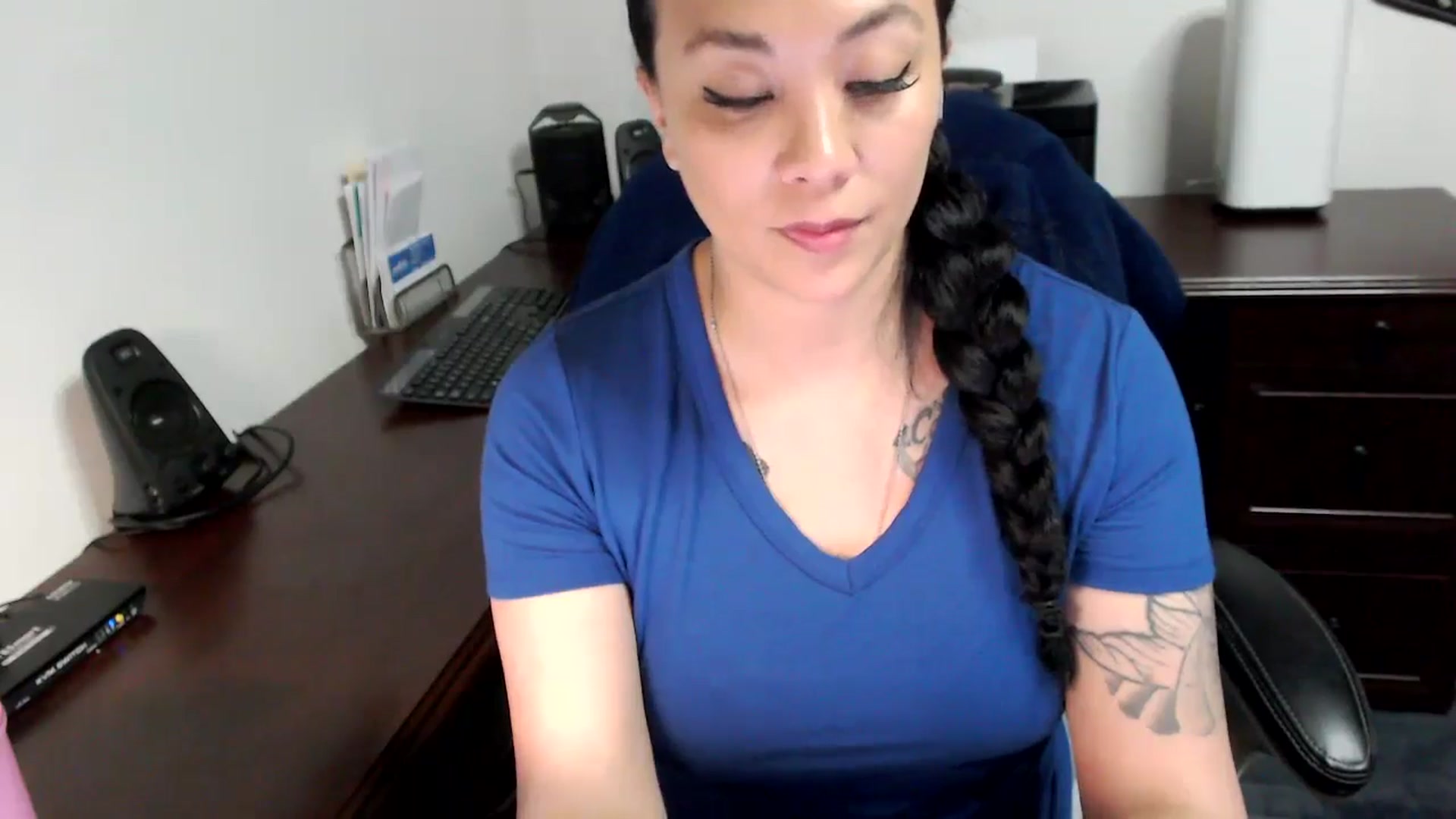 Gallery image thumbnail from MickaylaMoon's myfreecams stream on, 05/14/2024, 18:48 image 18 of 20
