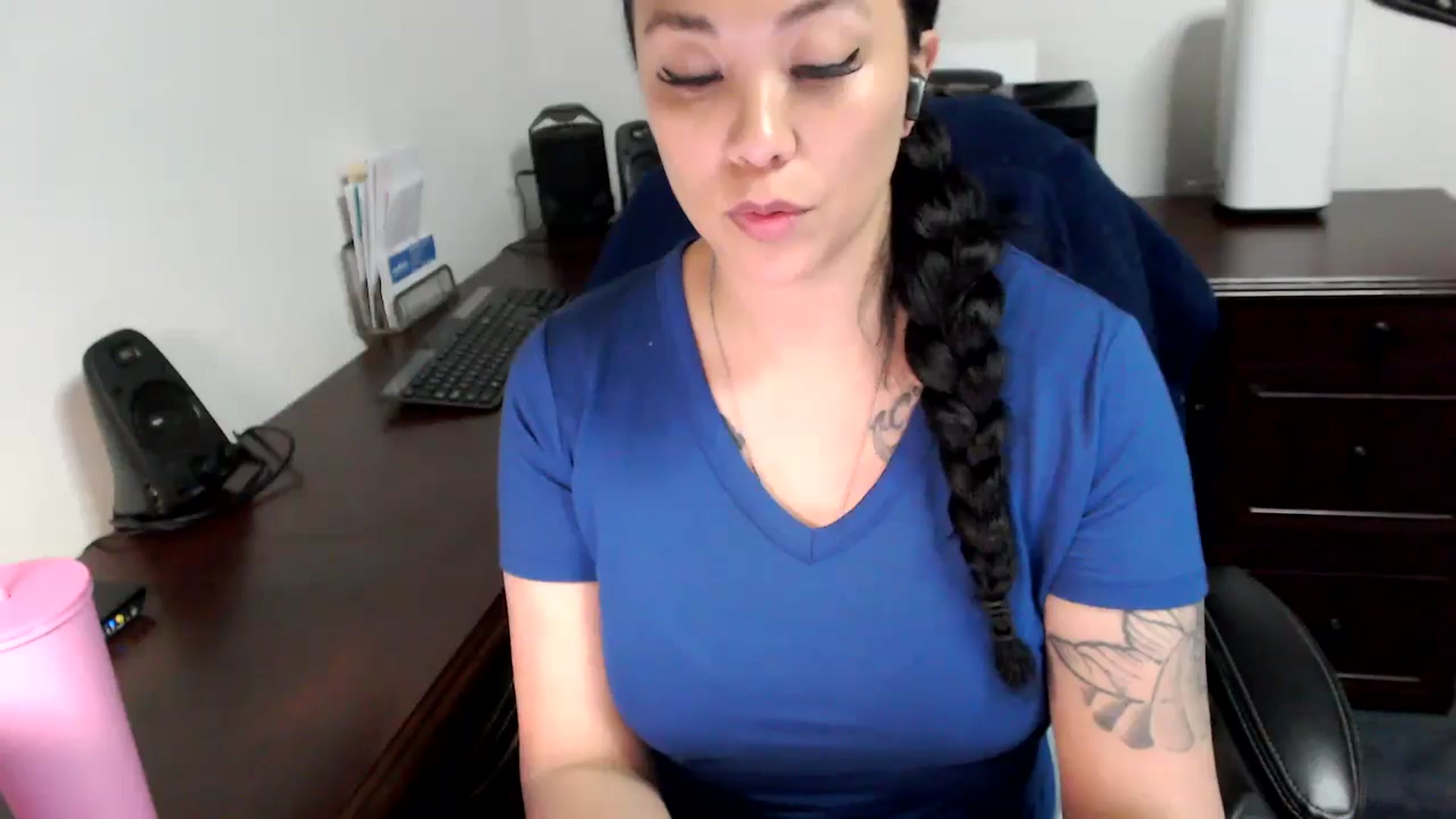 Gallery image thumbnail from MickaylaMoon's myfreecams stream on, 05/14/2024, 18:48 image 14 of 20