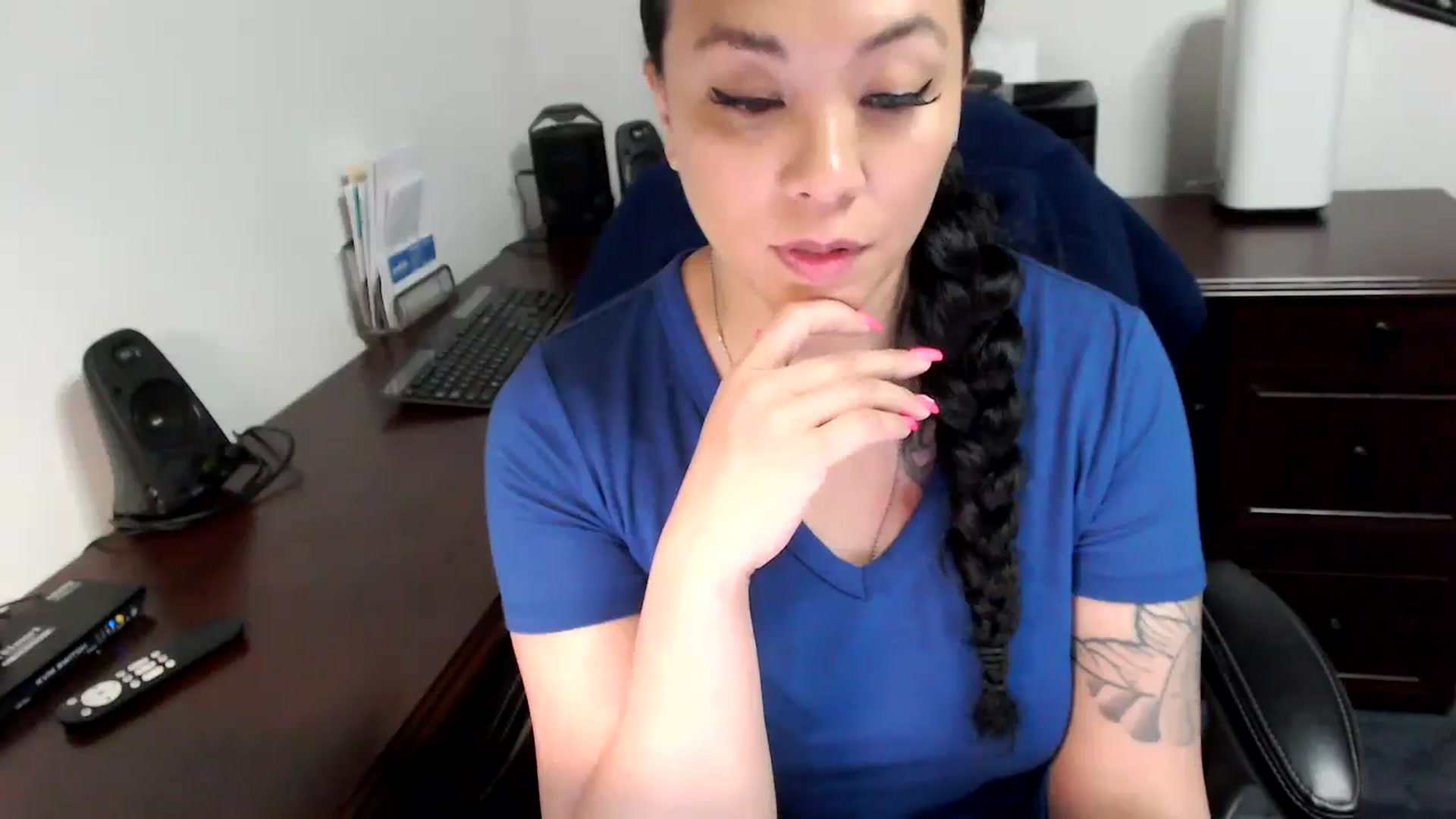 Gallery image thumbnail from MickaylaMoon's myfreecams stream on, 05/14/2024, 18:48 image 4 of 20