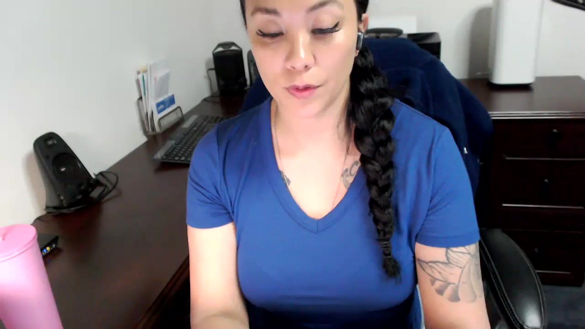 Gallery image thumbnail from MickaylaMoon's myfreecams stream on, 05/14/2024, 18:48 image 16 of 20