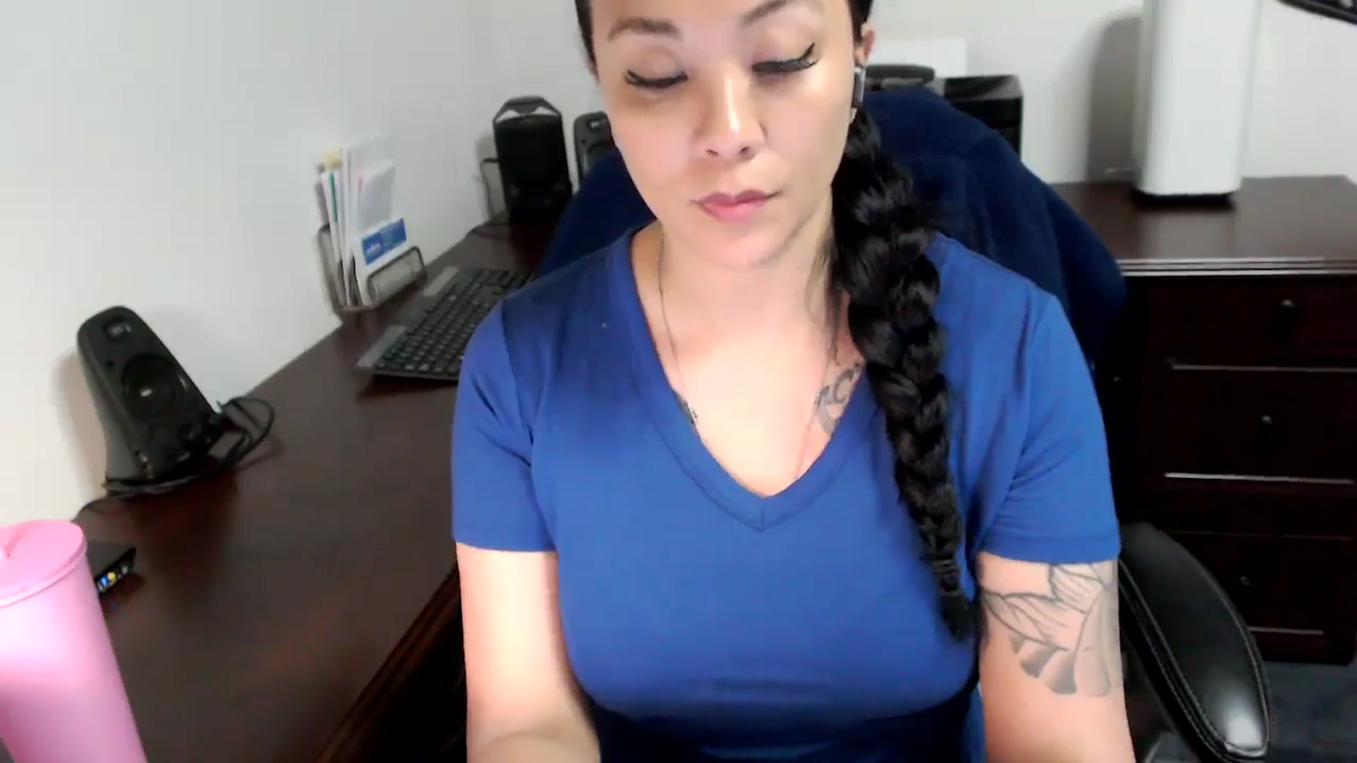 Gallery image thumbnail from MickaylaMoon's myfreecams stream on, 05/14/2024, 18:48 image 13 of 20