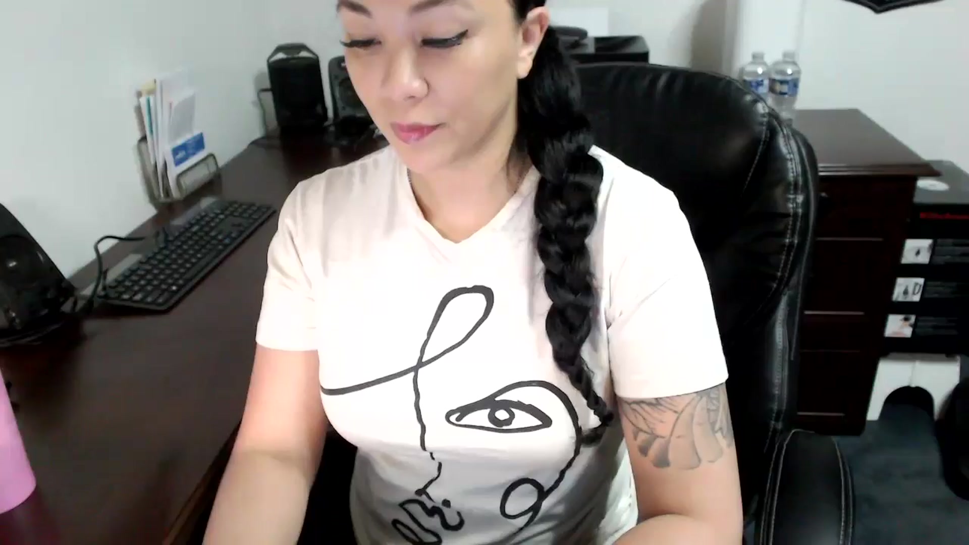Gallery image thumbnail from MickaylaMoon's myfreecams stream on, 05/15/2024, 15:05 image 1 of 20