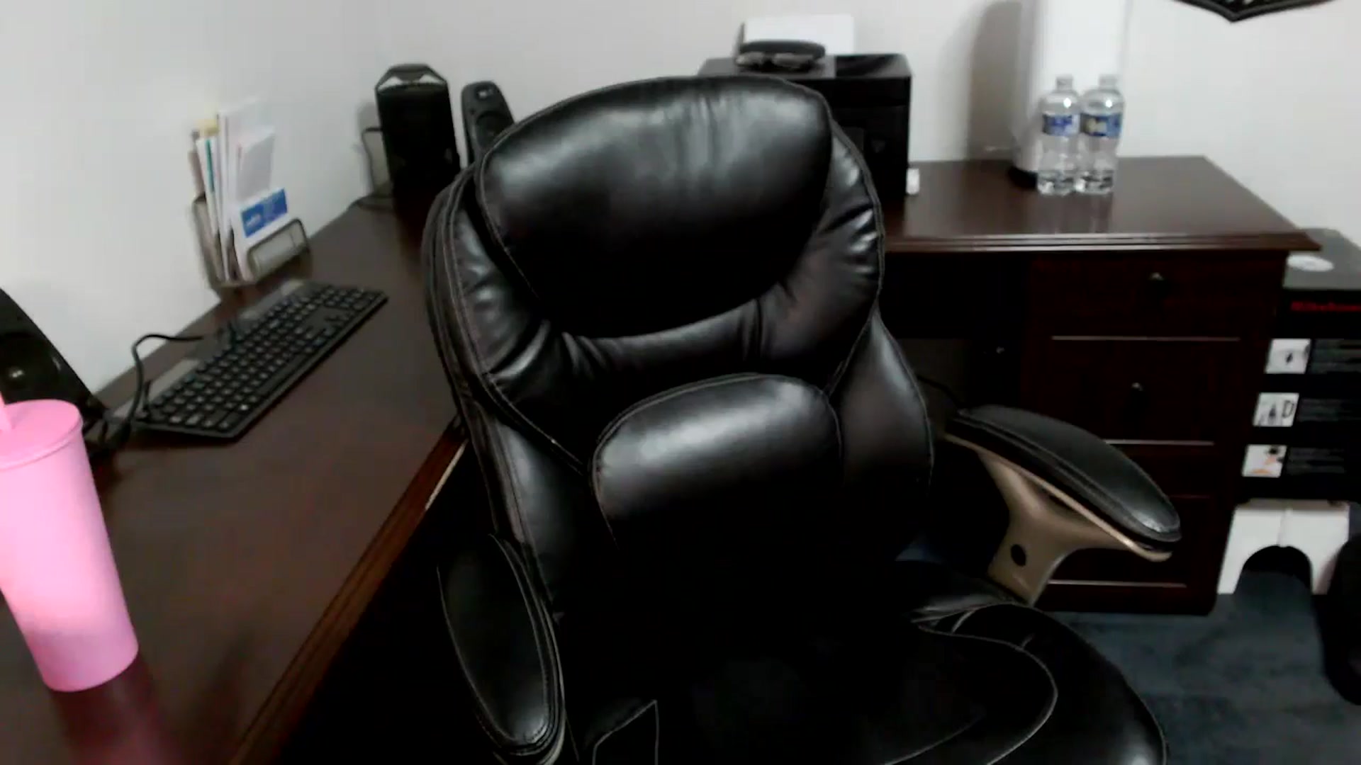 Gallery image thumbnail from MickaylaMoon's myfreecams stream on, 05/15/2024, 15:27 image 14 of 20