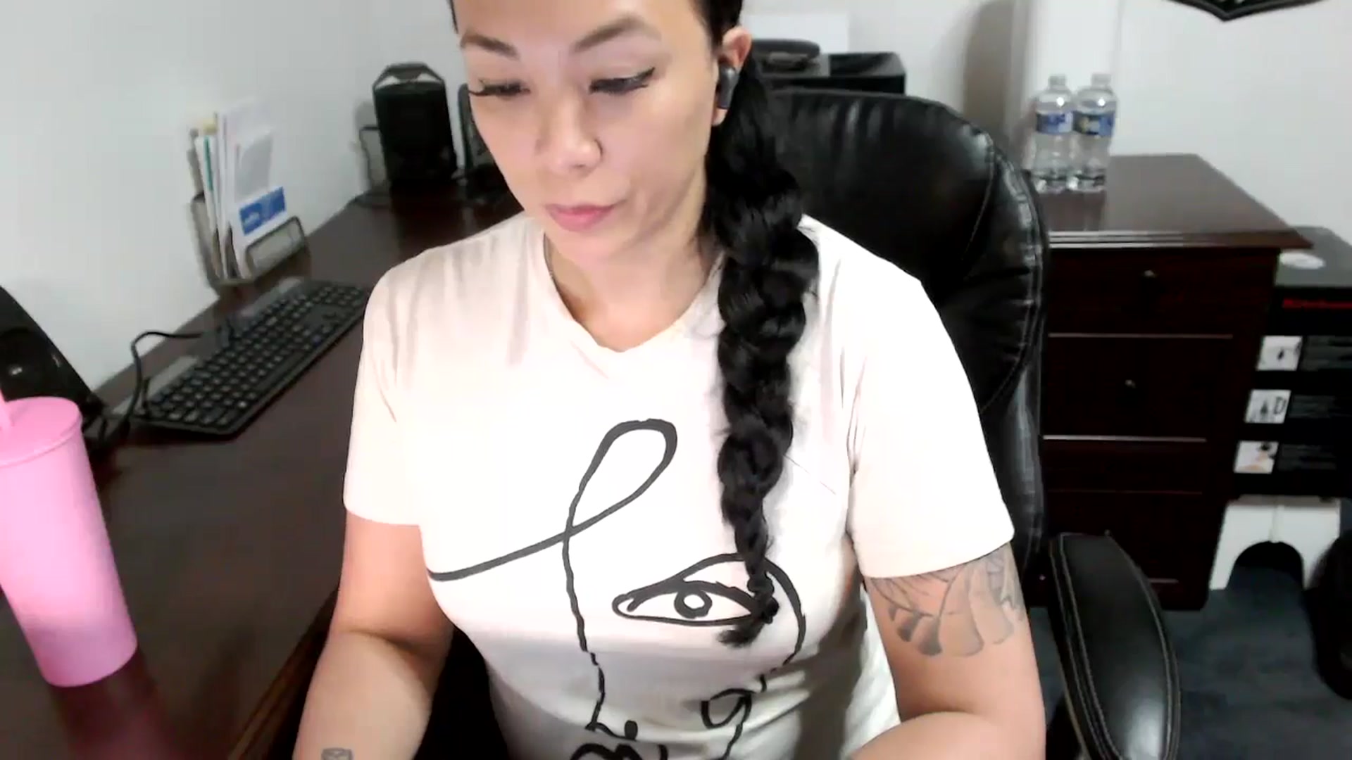 Gallery image thumbnail from MickaylaMoon's myfreecams stream on, 05/15/2024, 15:27 image 20 of 20