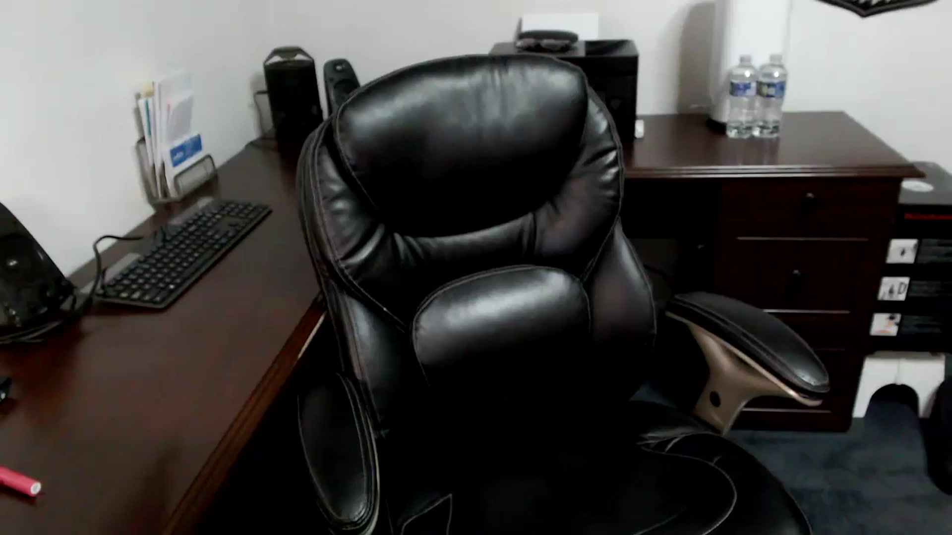 Gallery image thumbnail from MickaylaMoon's myfreecams stream on, 05/15/2024, 17:18 image 20 of 20