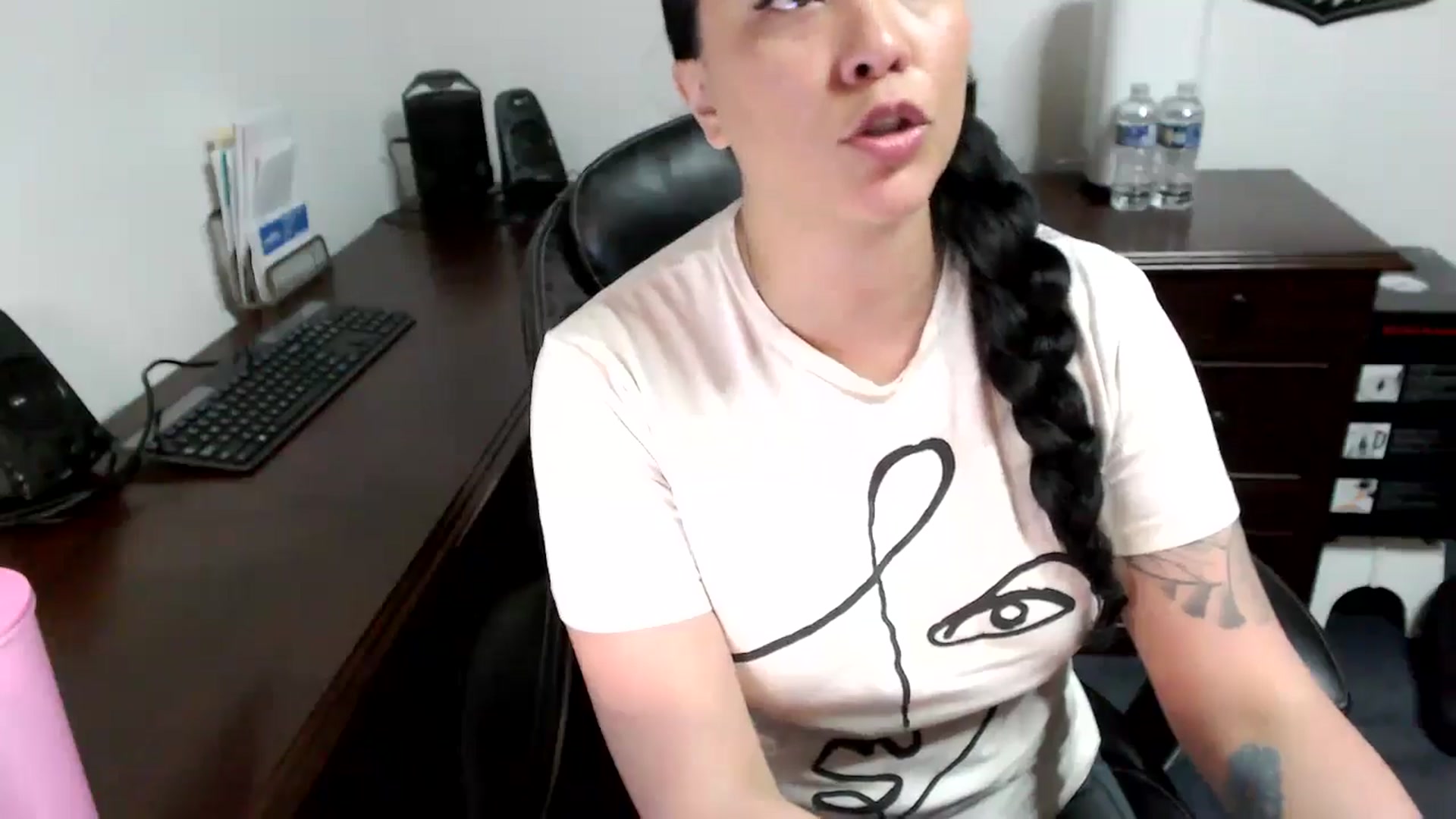 Gallery image thumbnail from MickaylaMoon's myfreecams stream on, 05/15/2024, 17:18 image 15 of 20