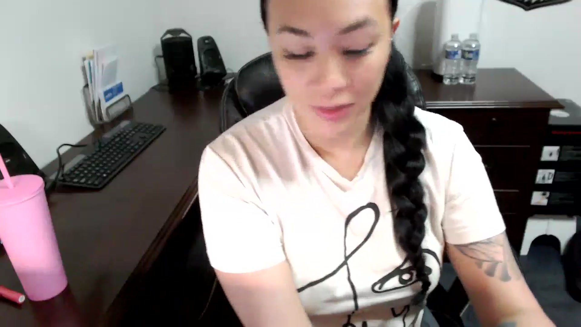 Gallery image thumbnail from MickaylaMoon's myfreecams stream on, 05/15/2024, 17:18 image 8 of 20