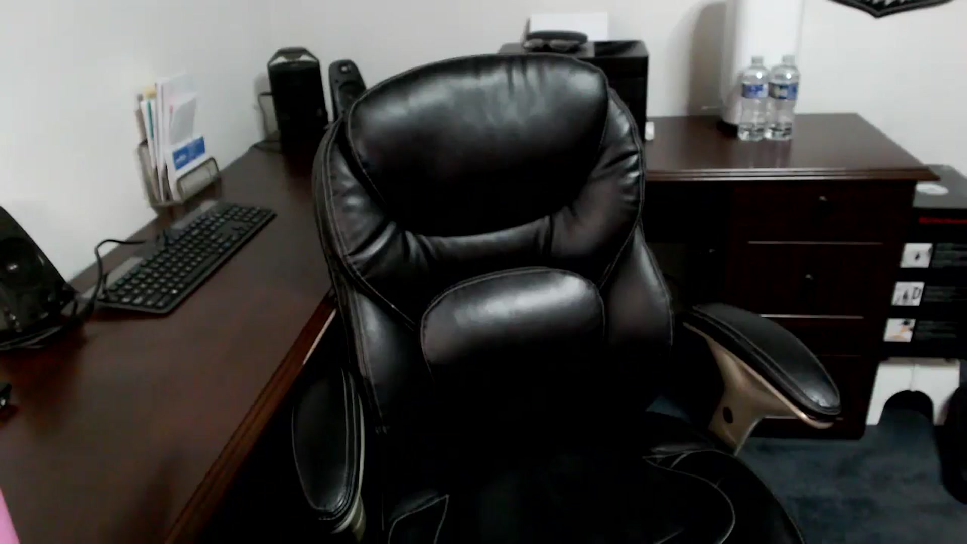 Gallery image thumbnail from MickaylaMoon's myfreecams stream on, 05/15/2024, 18:31 image 8 of 20