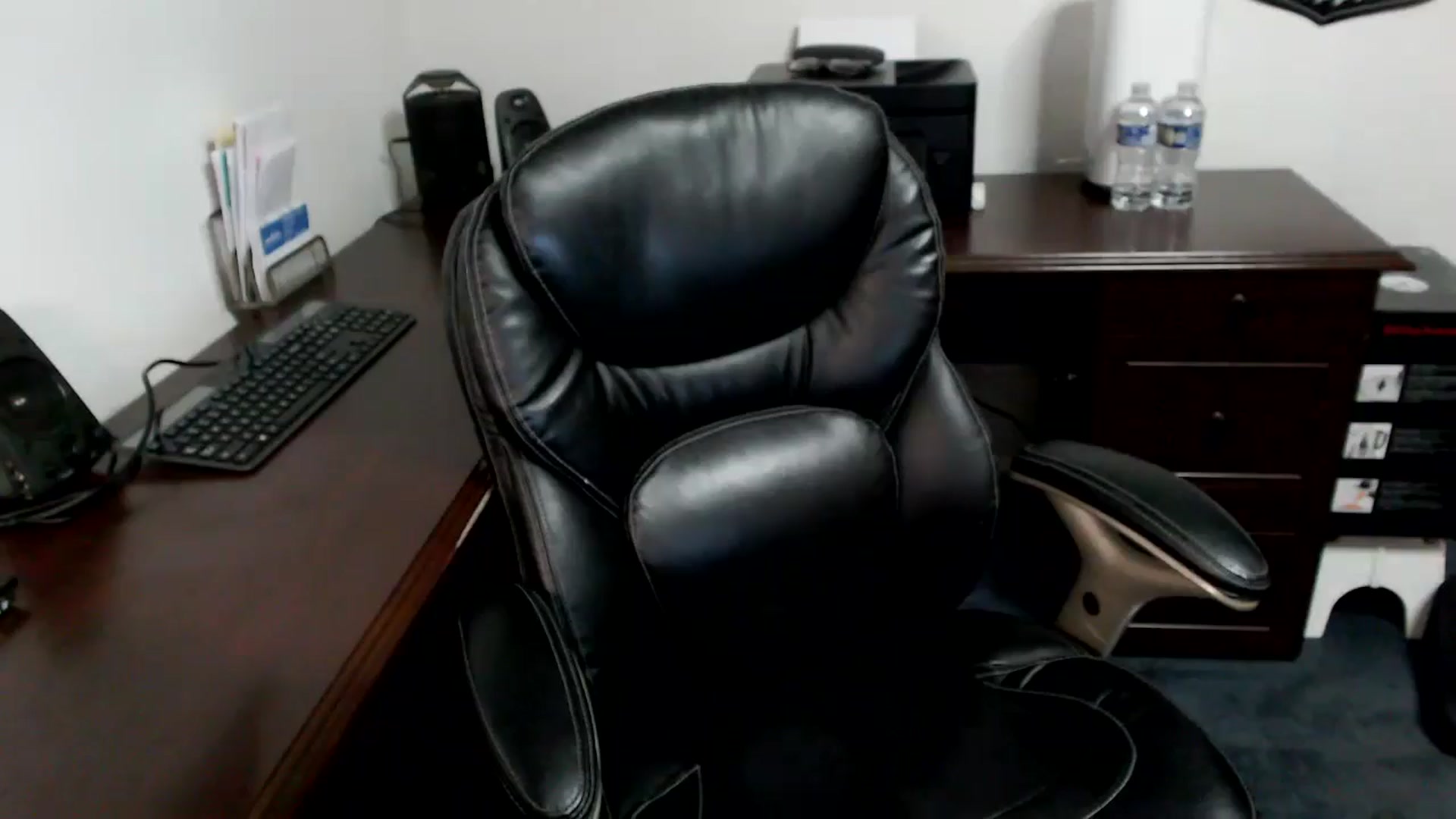 Gallery image thumbnail from MickaylaMoon's myfreecams stream on, 05/15/2024, 19:11 image 7 of 20