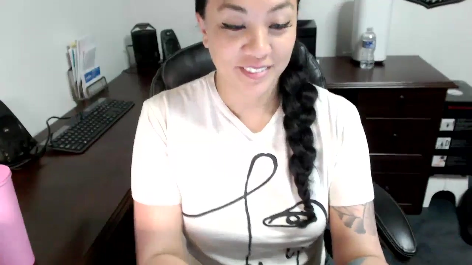 Gallery image thumbnail from MickaylaMoon's myfreecams stream on, 05/15/2024, 19:44 image 9 of 20