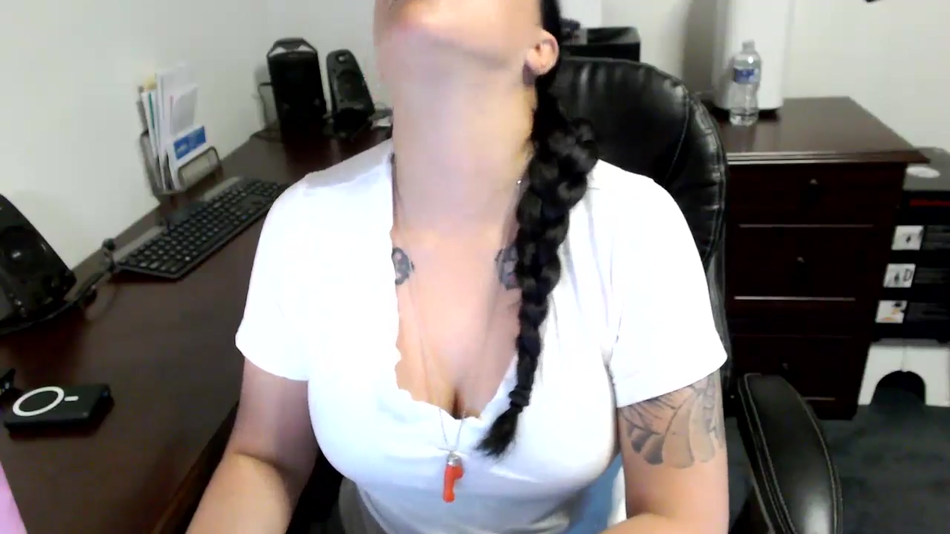 Gallery image thumbnail from MickaylaMoon's myfreecams stream on, 05/16/2024, 16:11 image 17 of 20