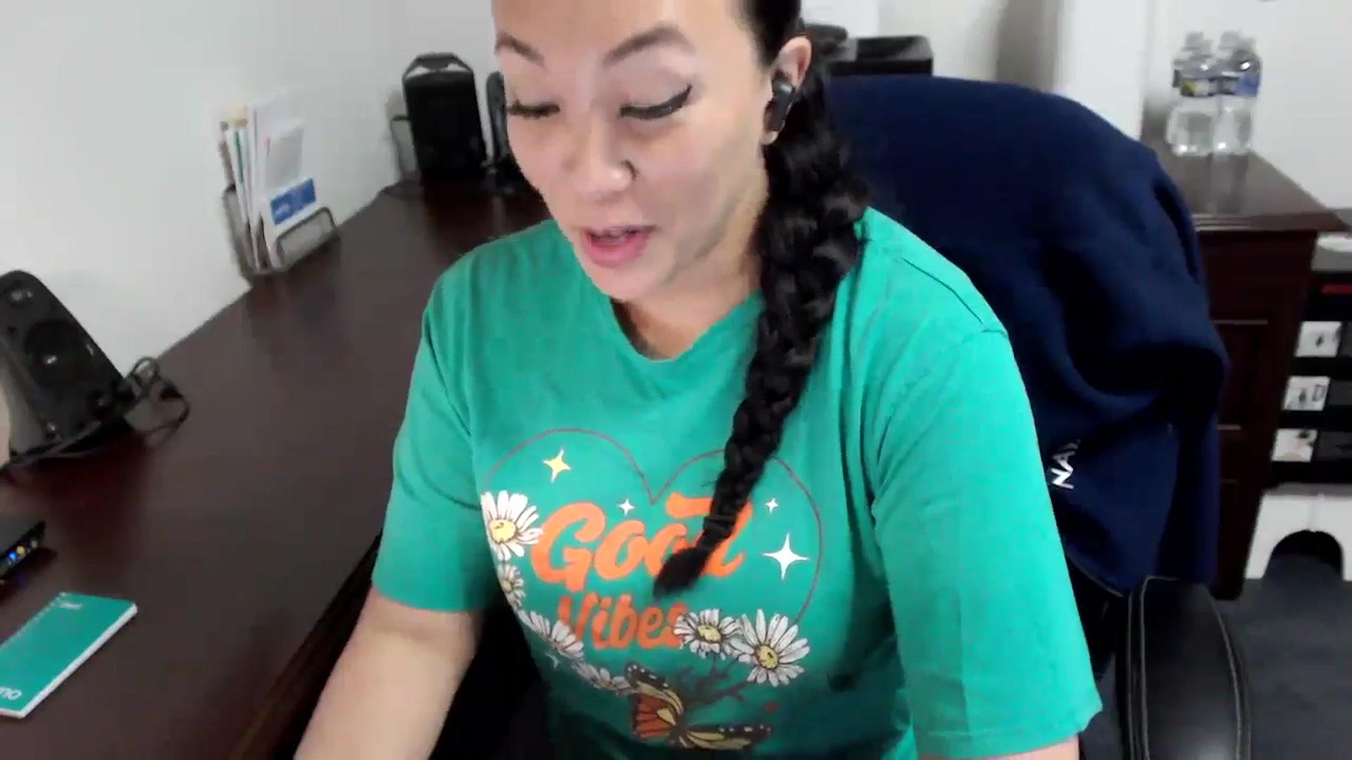 Gallery image thumbnail from MickaylaMoon's myfreecams stream on, 05/17/2024, 17:10 image 14 of 20
