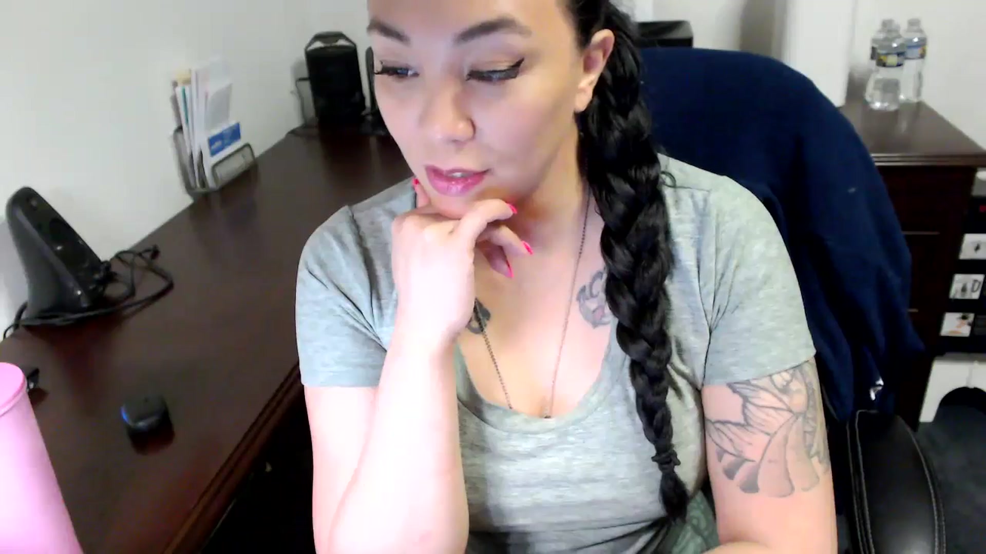 Gallery image thumbnail from MickaylaMoon's myfreecams stream on, 05/20/2024, 14:51 image 16 of 20
