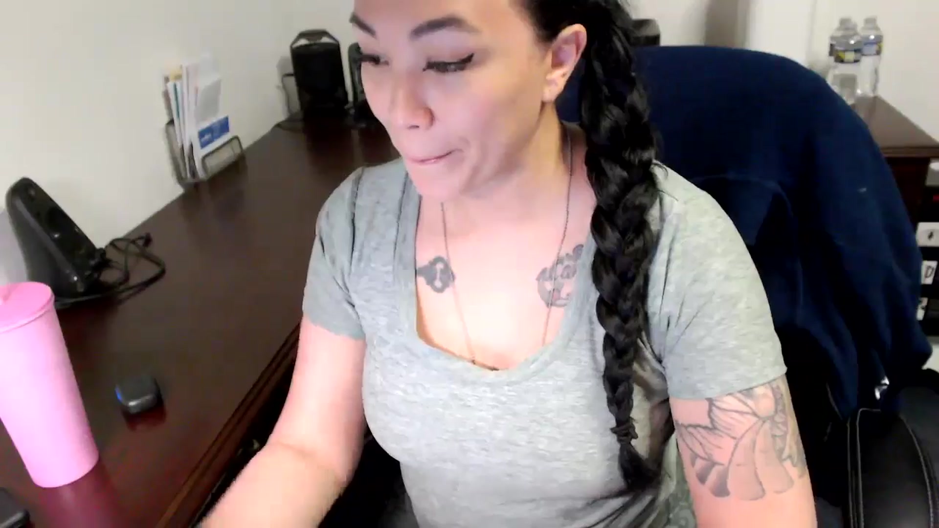 Gallery image thumbnail from MickaylaMoon's myfreecams stream on, 05/20/2024, 14:51 image 12 of 20