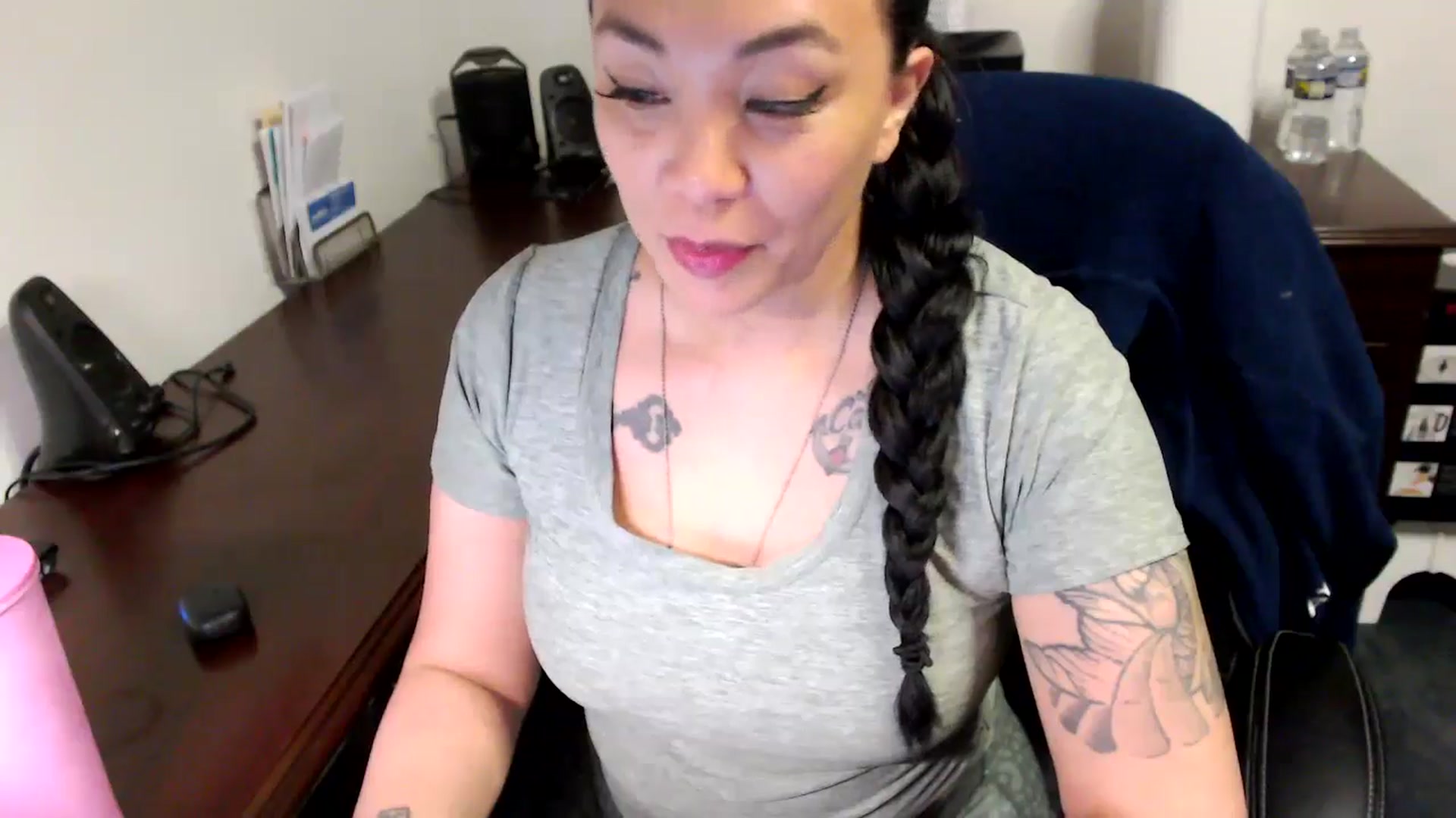 Gallery image thumbnail from MickaylaMoon's myfreecams stream on, 05/20/2024, 14:51 image 15 of 20