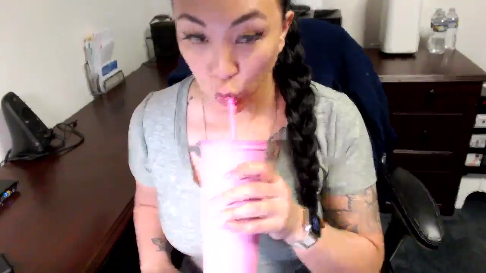Gallery image thumbnail from MickaylaMoon's myfreecams stream on, 05/20/2024, 14:51 image 3 of 20