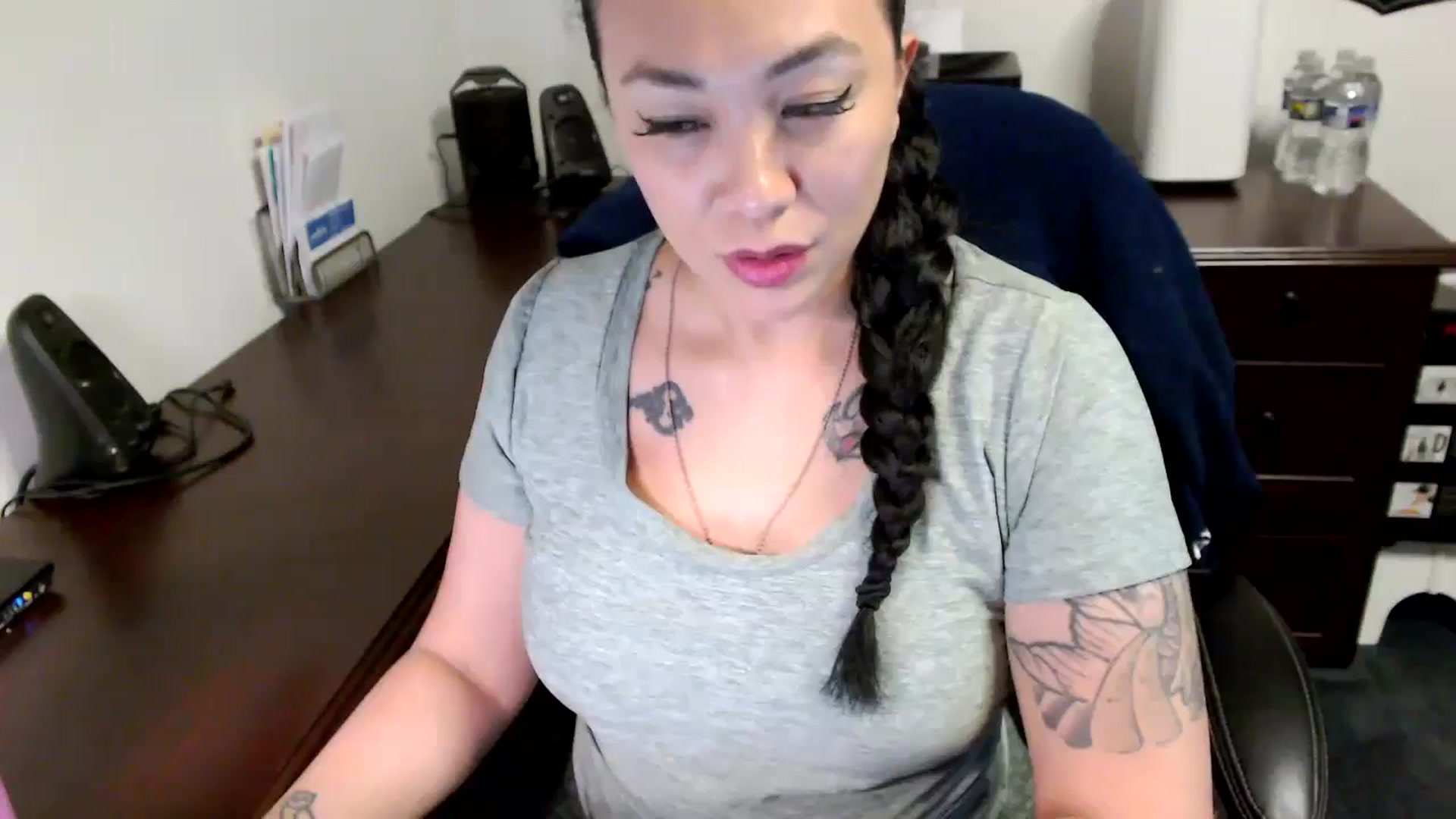 Gallery image thumbnail from MickaylaMoon's myfreecams stream on, 05/20/2024, 20:51 image 12 of 20
