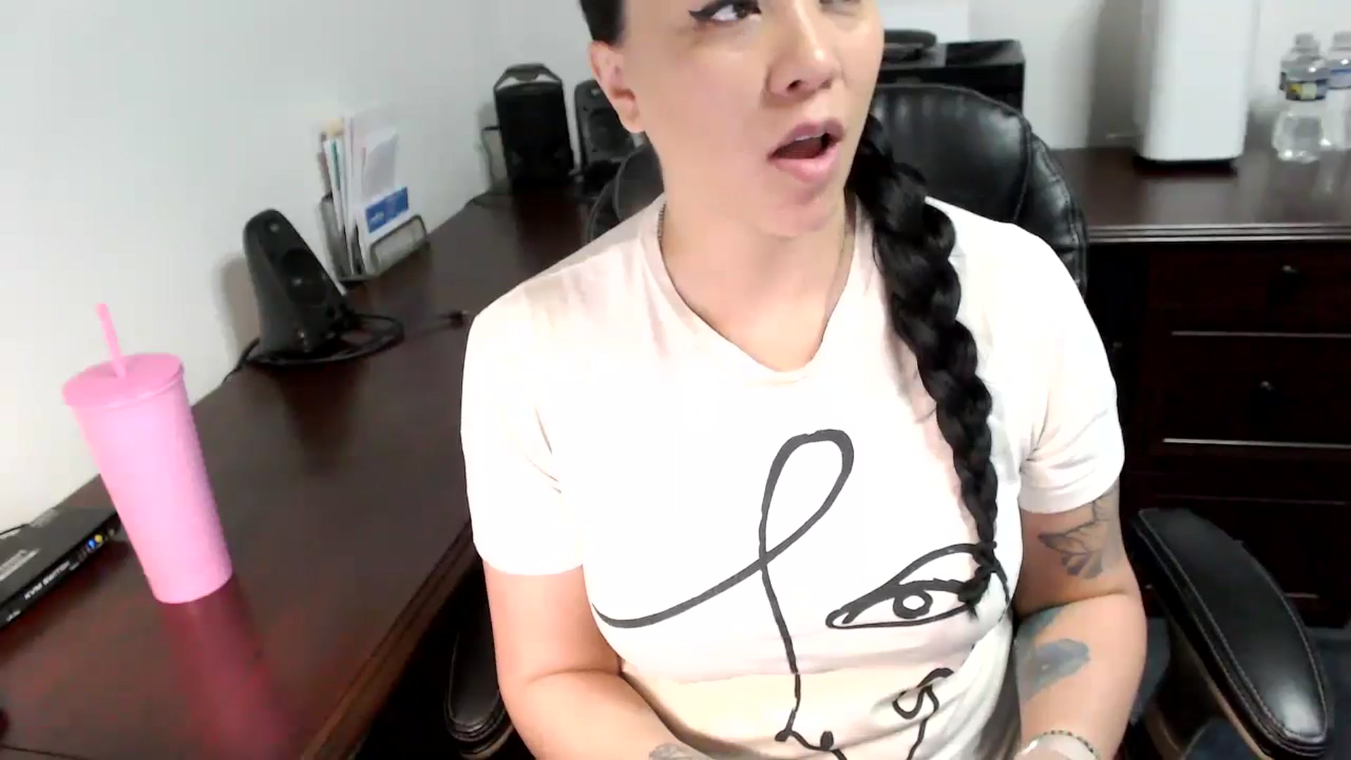 Gallery image thumbnail from MickaylaMoon's myfreecams stream on, 05/21/2024, 13:29 image 8 of 20
