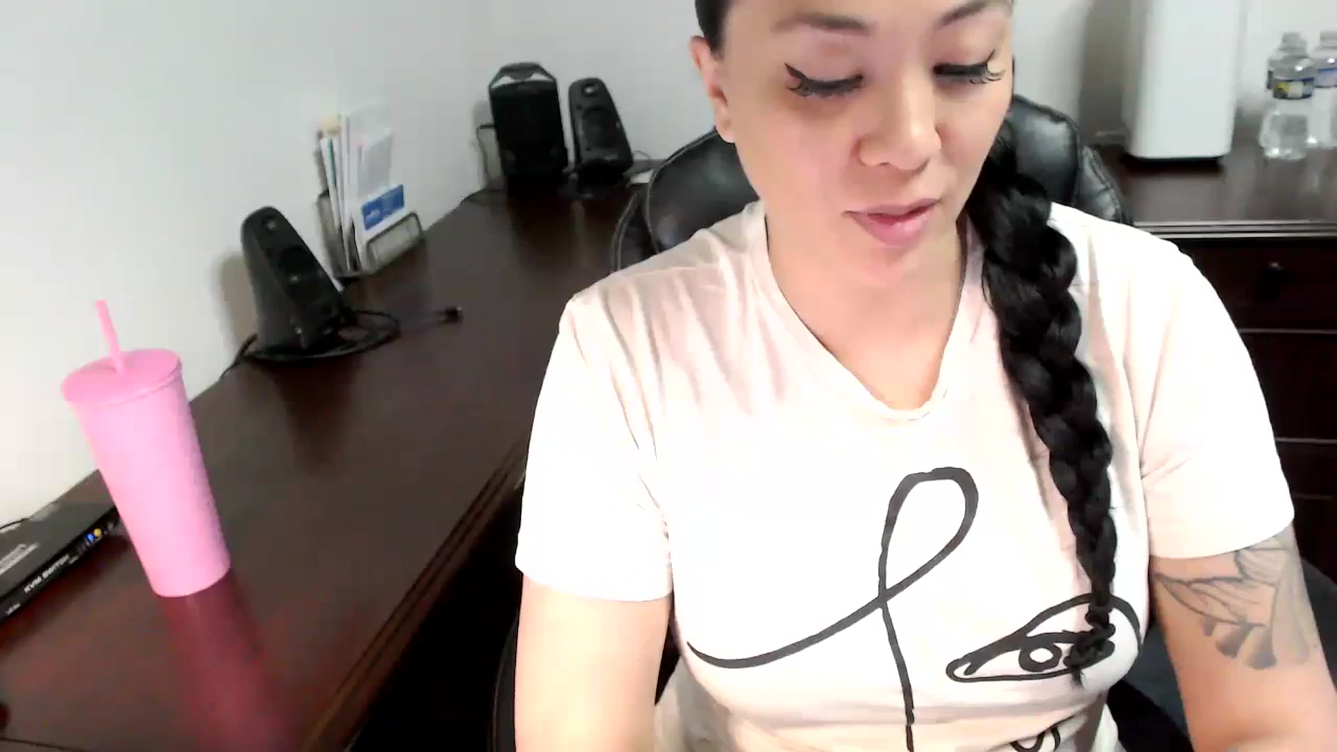 Gallery image thumbnail from MickaylaMoon's myfreecams stream on, 05/21/2024, 13:29 image 5 of 20
