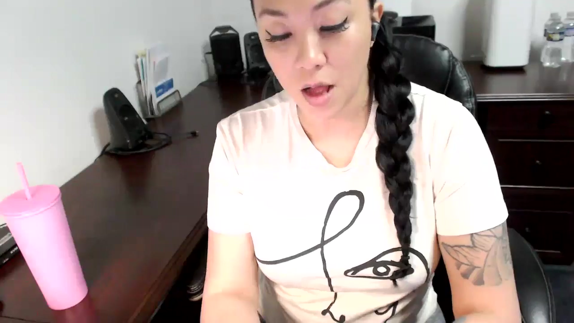 Gallery image thumbnail from MickaylaMoon's myfreecams stream on, 05/21/2024, 13:29 image 15 of 20