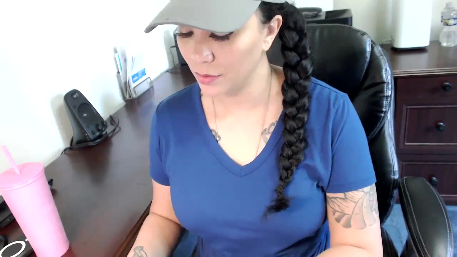Gallery image thumbnail from MickaylaMoon's myfreecams stream on, 05/22/2024, 14:12 image 9 of 20