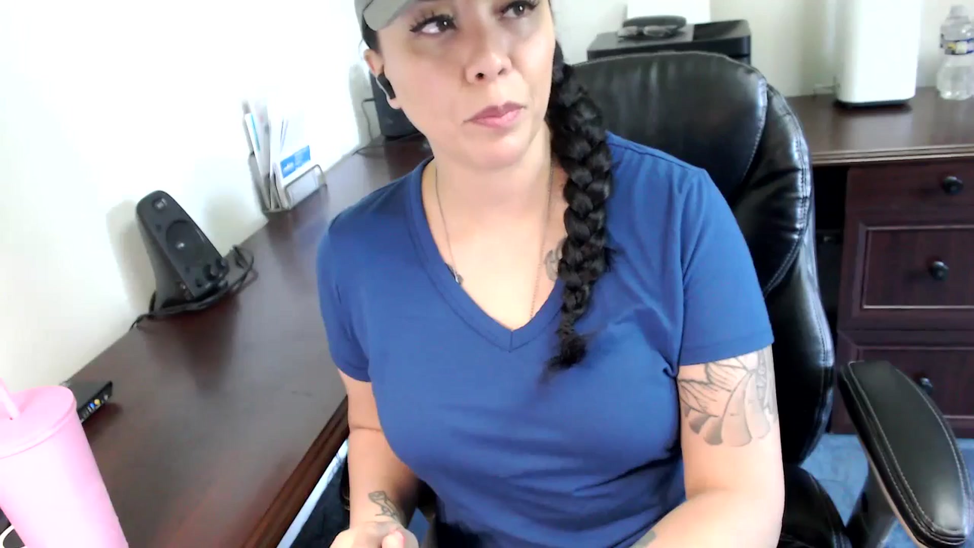 Gallery image thumbnail from MickaylaMoon's myfreecams stream on, 05/22/2024, 14:12 image 11 of 20