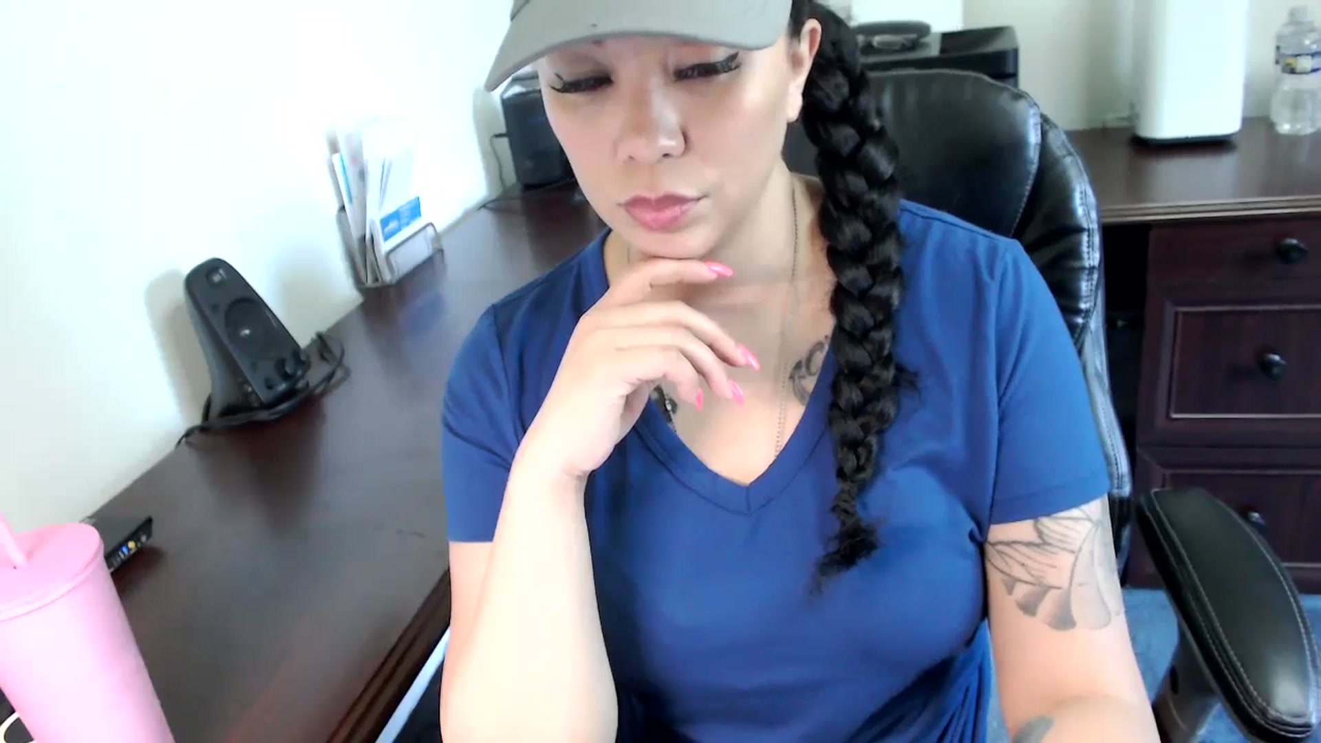 Gallery image thumbnail from MickaylaMoon's myfreecams stream on, 05/22/2024, 14:12 image 10 of 20