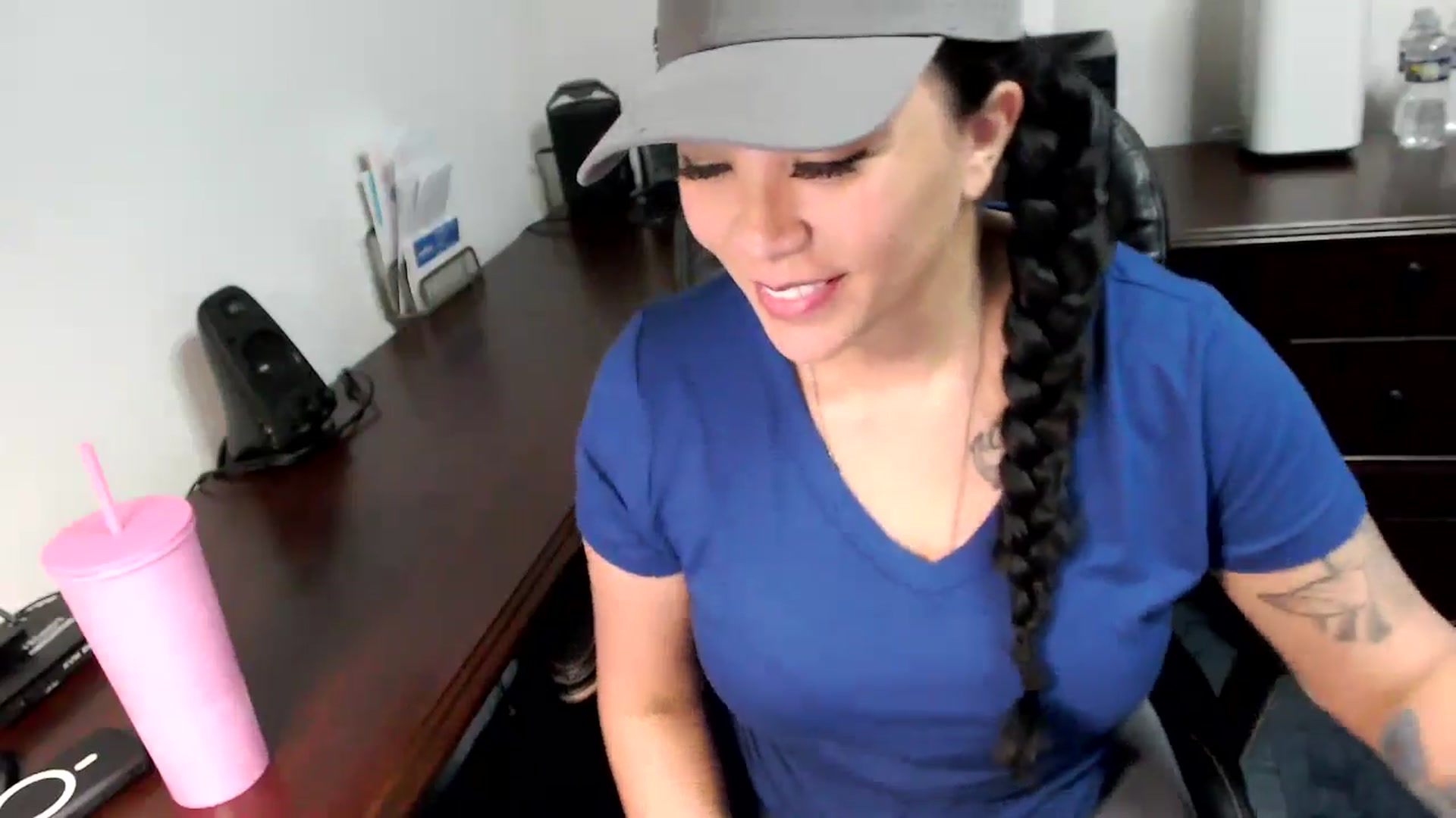 Gallery image thumbnail from MickaylaMoon's myfreecams stream on, 05/22/2024, 14:38 image 19 of 20