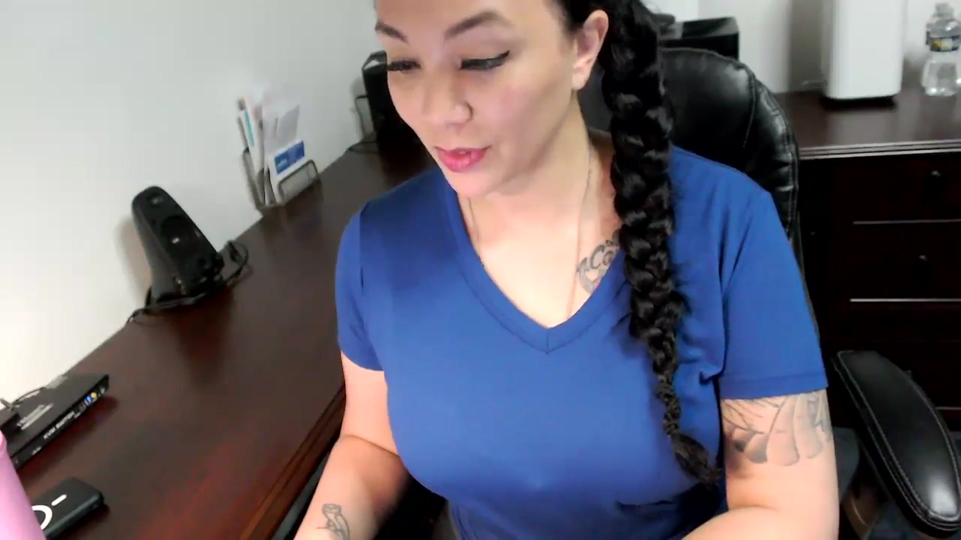 Gallery image thumbnail from MickaylaMoon's myfreecams stream on, 05/22/2024, 16:18 image 7 of 20