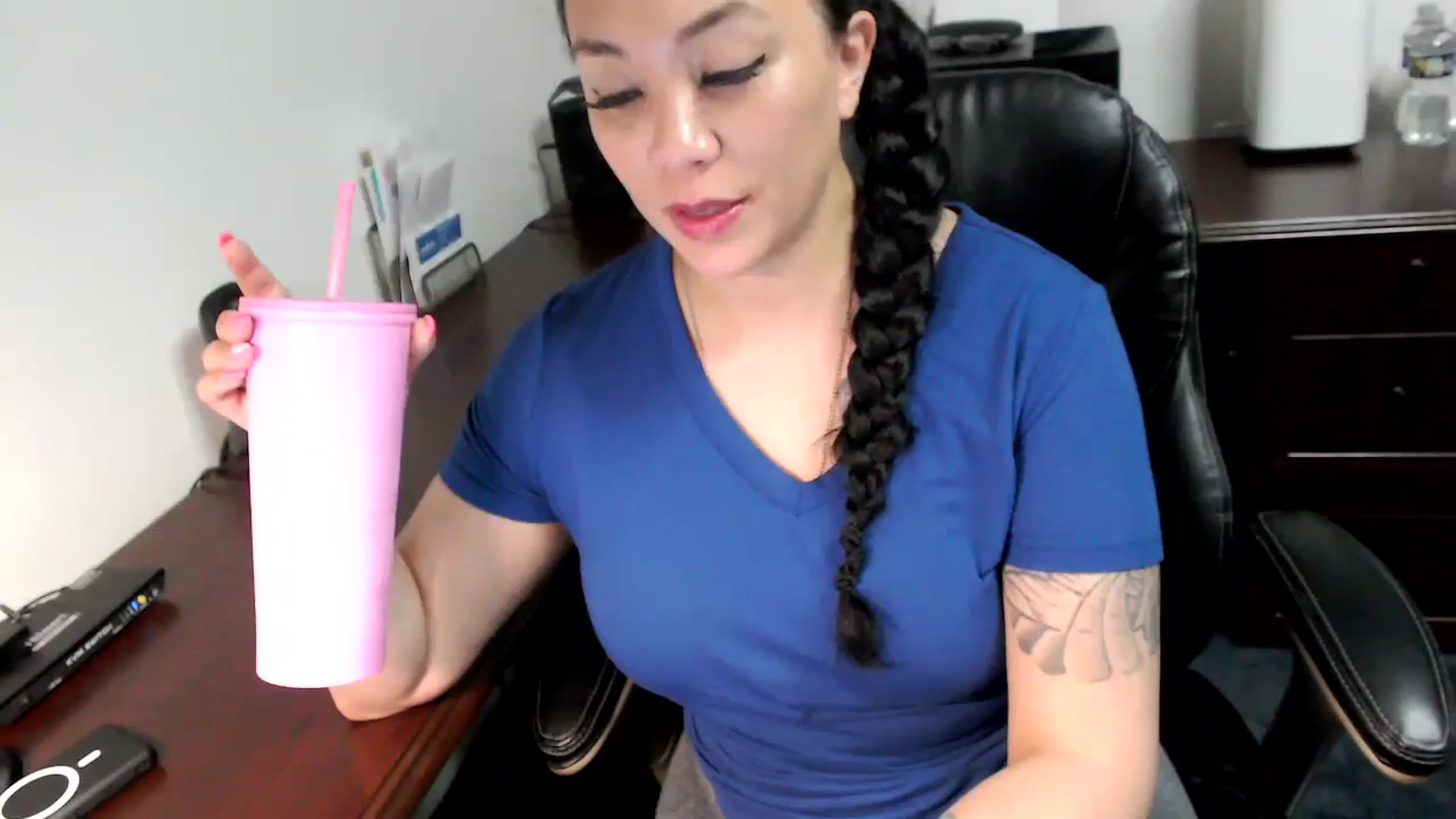 Gallery image thumbnail from MickaylaMoon's myfreecams stream on, 05/22/2024, 16:18 image 8 of 20