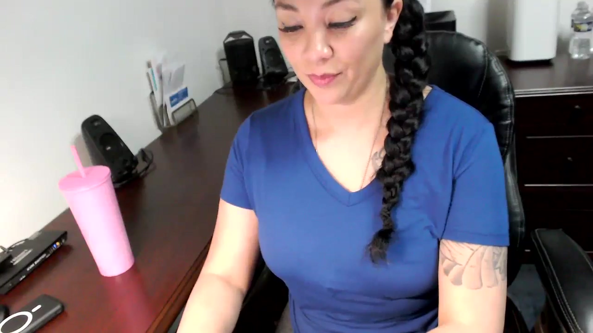 Gallery image thumbnail from MickaylaMoon's myfreecams stream on, 05/22/2024, 16:18 image 5 of 20