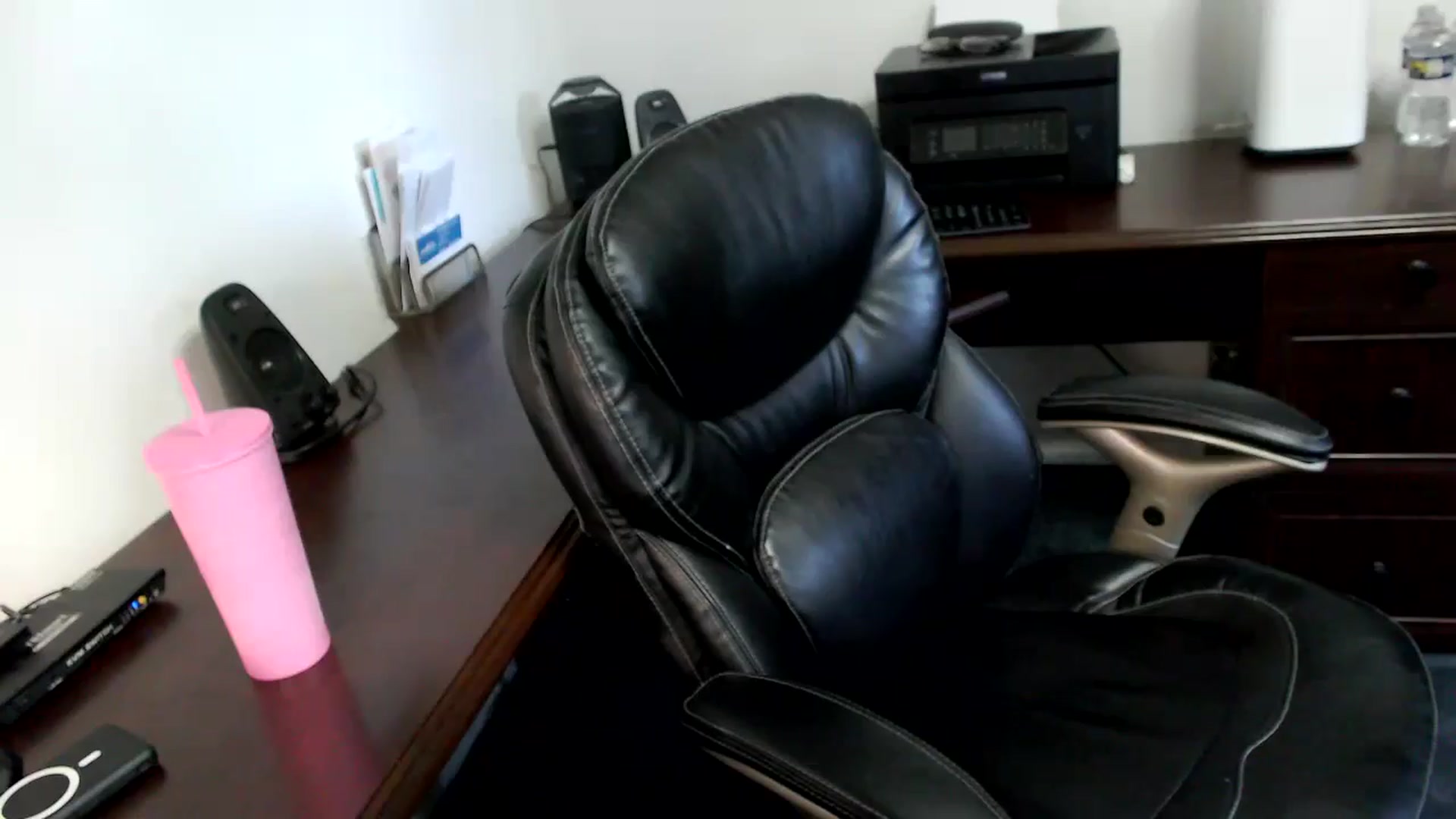 Gallery image thumbnail from MickaylaMoon's myfreecams stream on, 05/22/2024, 16:18 image 3 of 20