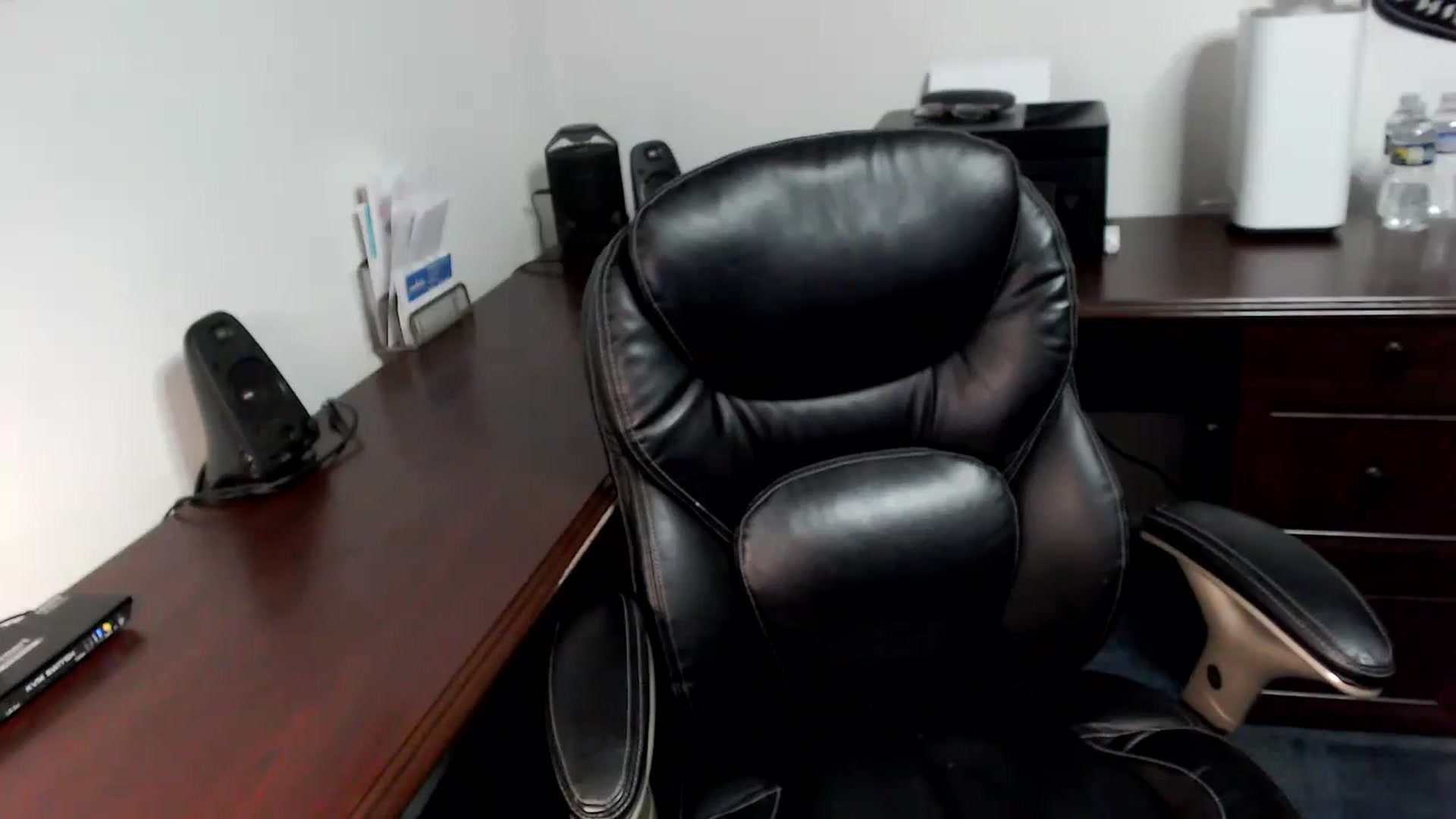 Gallery image thumbnail from MickaylaMoon's myfreecams stream on, 05/22/2024, 17:42 image 20 of 20