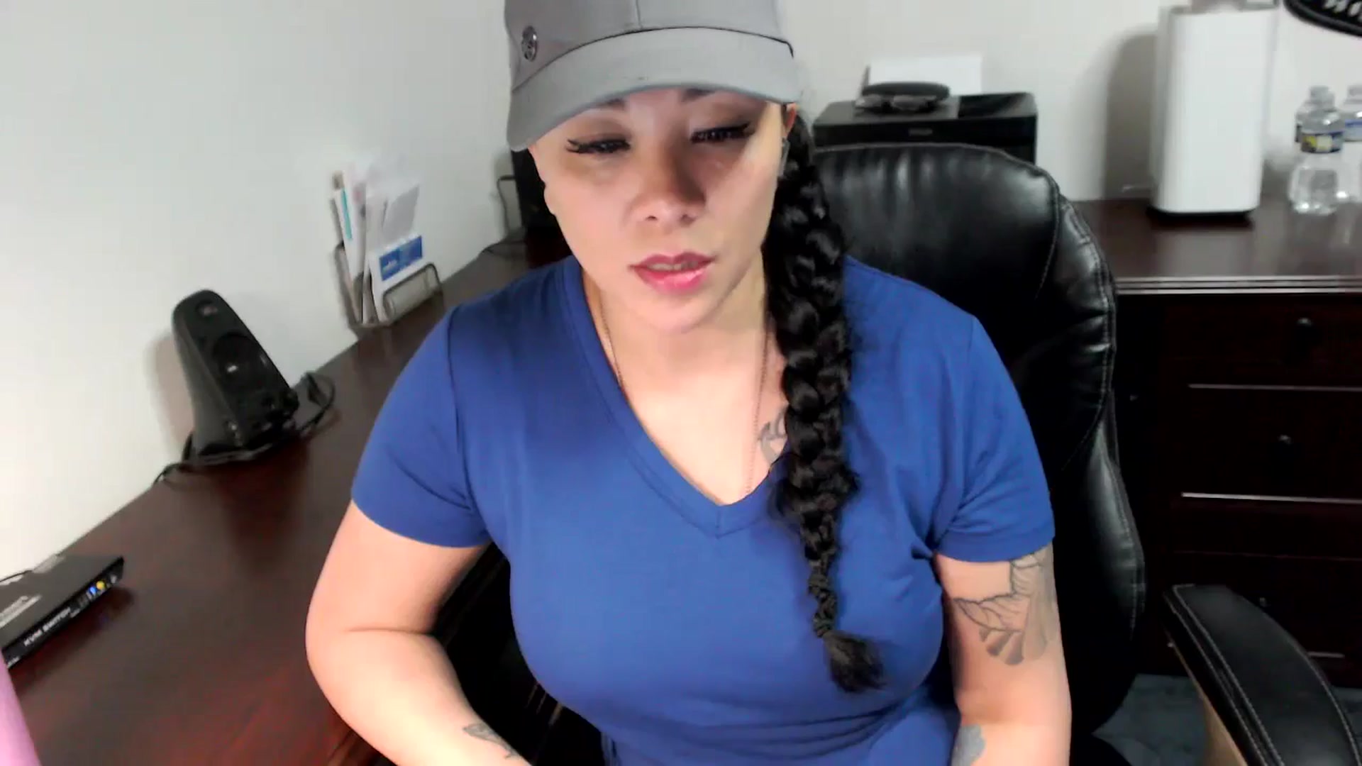 Gallery image thumbnail from MickaylaMoon's myfreecams stream on, 05/22/2024, 17:42 image 9 of 20