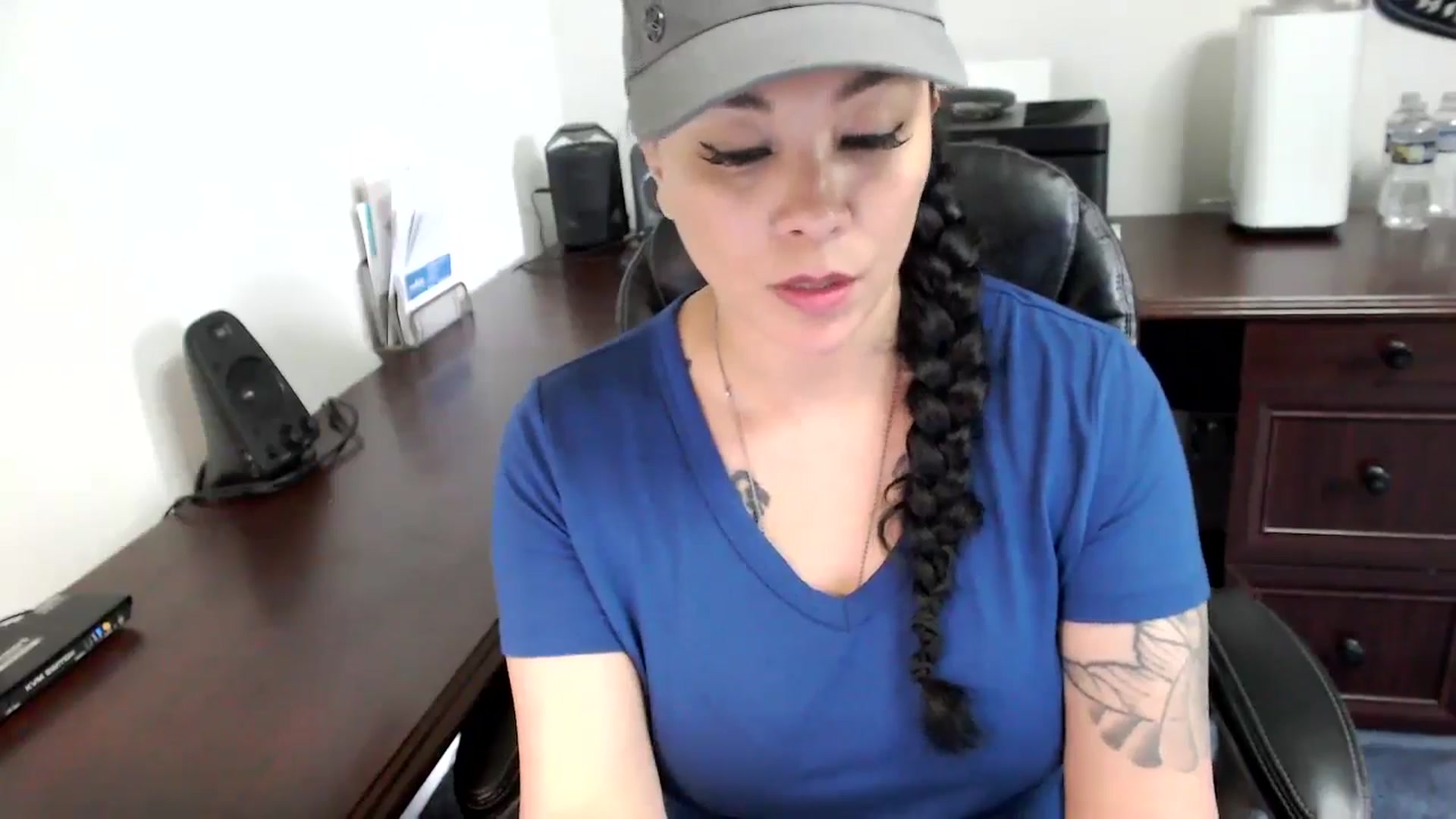 Gallery image thumbnail from MickaylaMoon's myfreecams stream on, 05/22/2024, 19:23 image 20 of 20