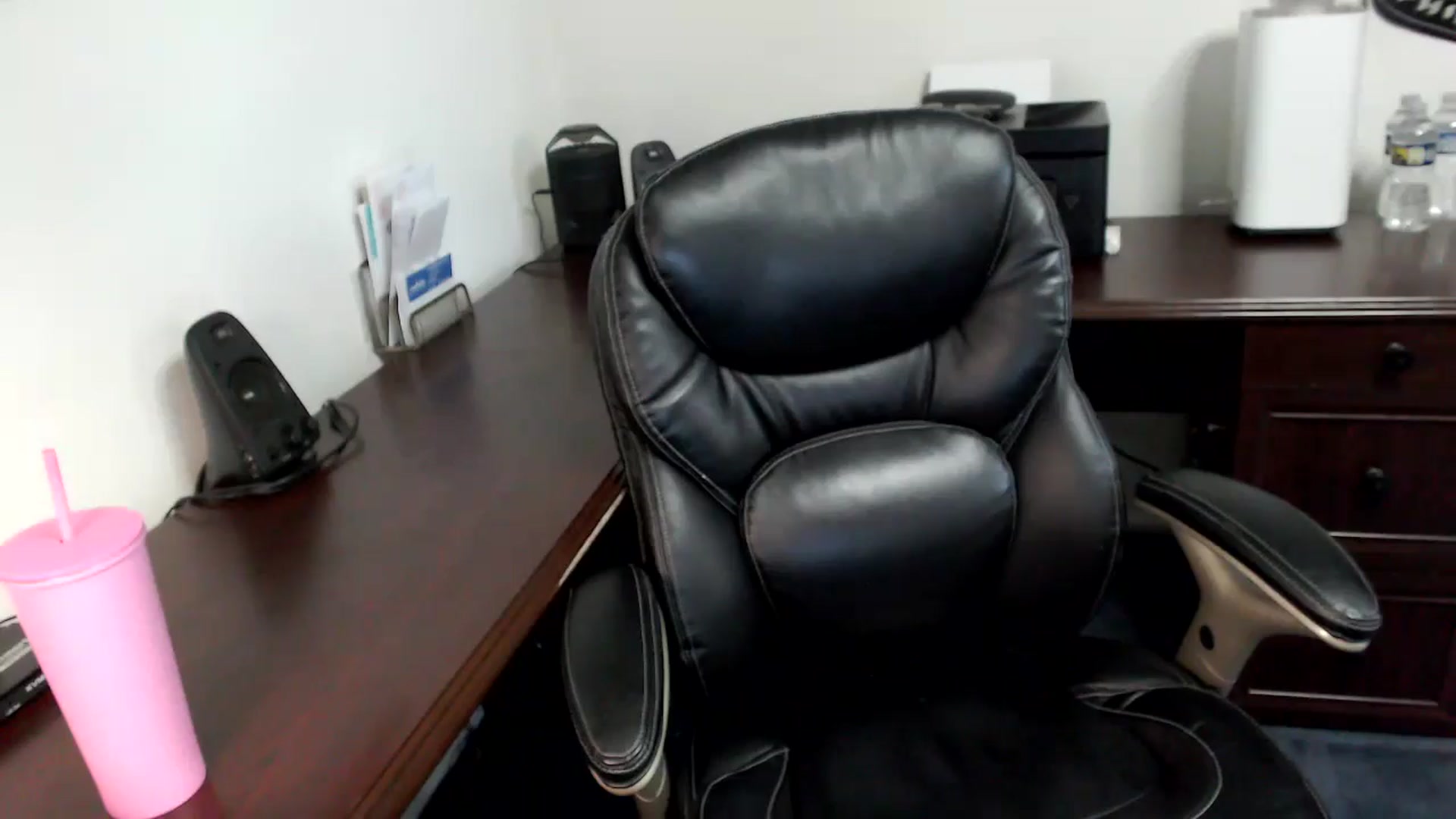 Gallery image thumbnail from MickaylaMoon's myfreecams stream on, 05/22/2024, 21:00 image 10 of 20