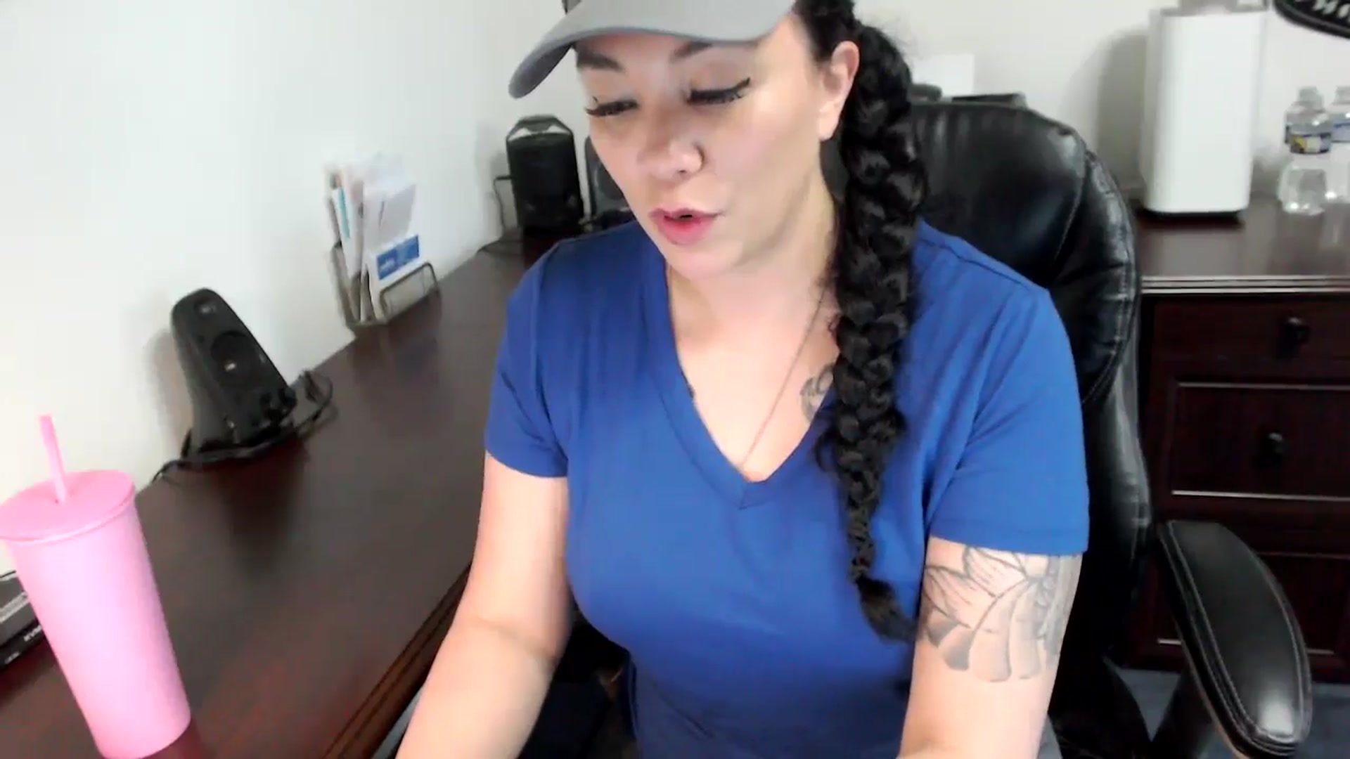 Gallery image thumbnail from MickaylaMoon's myfreecams stream on, 05/22/2024, 21:00 image 11 of 20