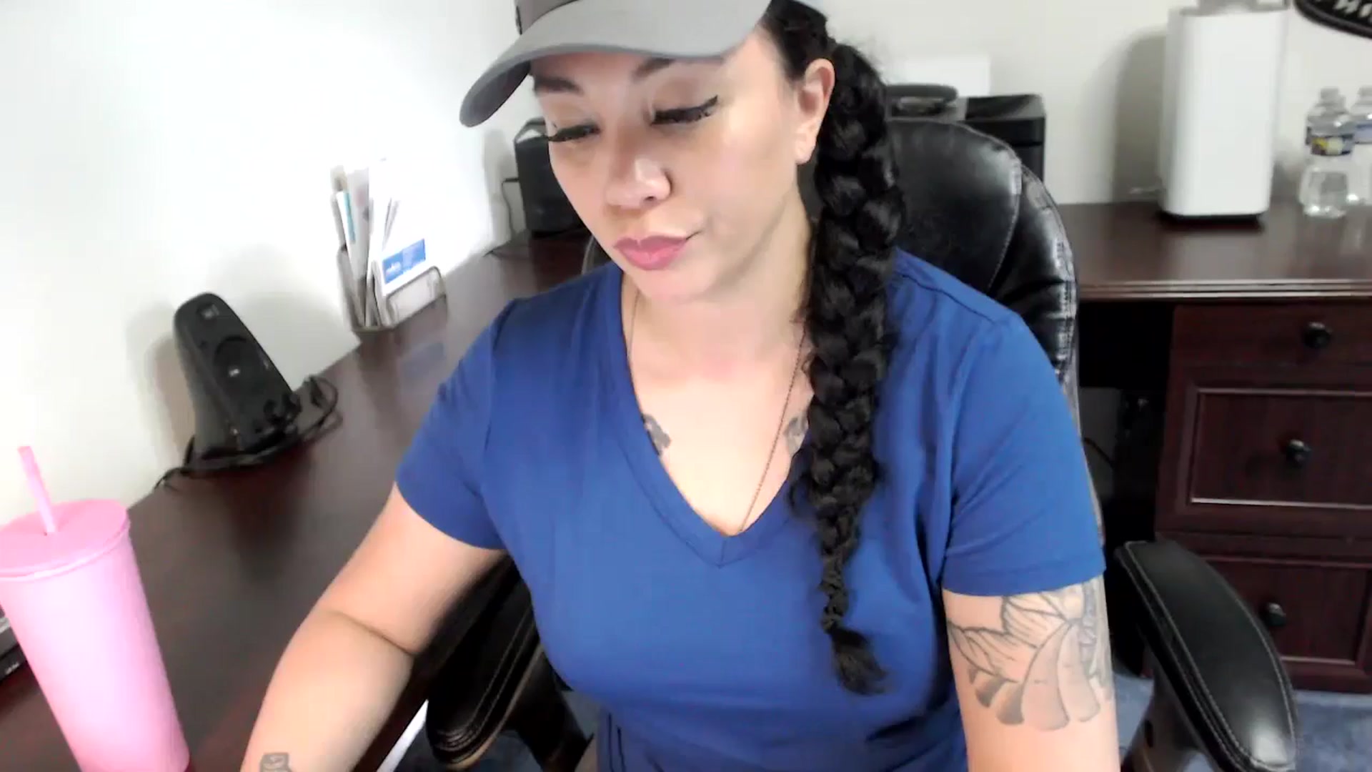 Gallery image thumbnail from MickaylaMoon's myfreecams stream on, 05/22/2024, 21:00 image 15 of 20
