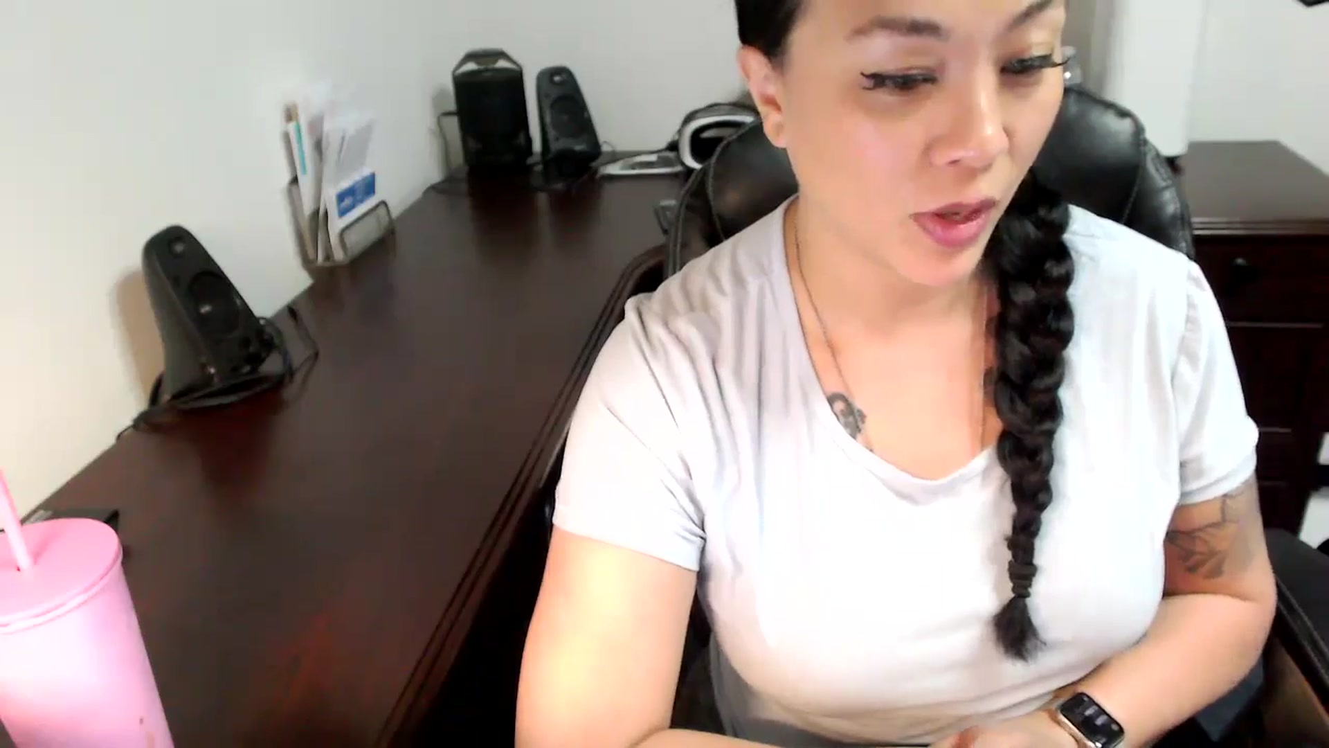 Gallery image thumbnail from MickaylaMoon's myfreecams stream on, 05/24/2024, 15:10 image 11 of 20