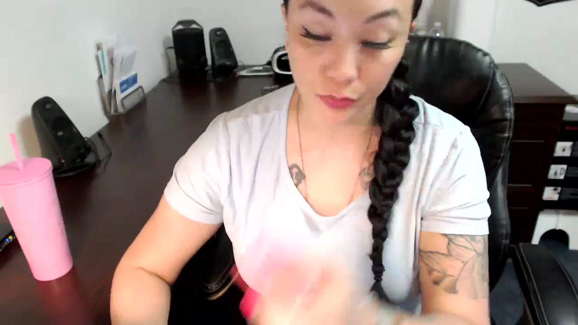 Gallery image thumbnail from MickaylaMoon's myfreecams stream on, 05/24/2024, 15:10 image 14 of 20